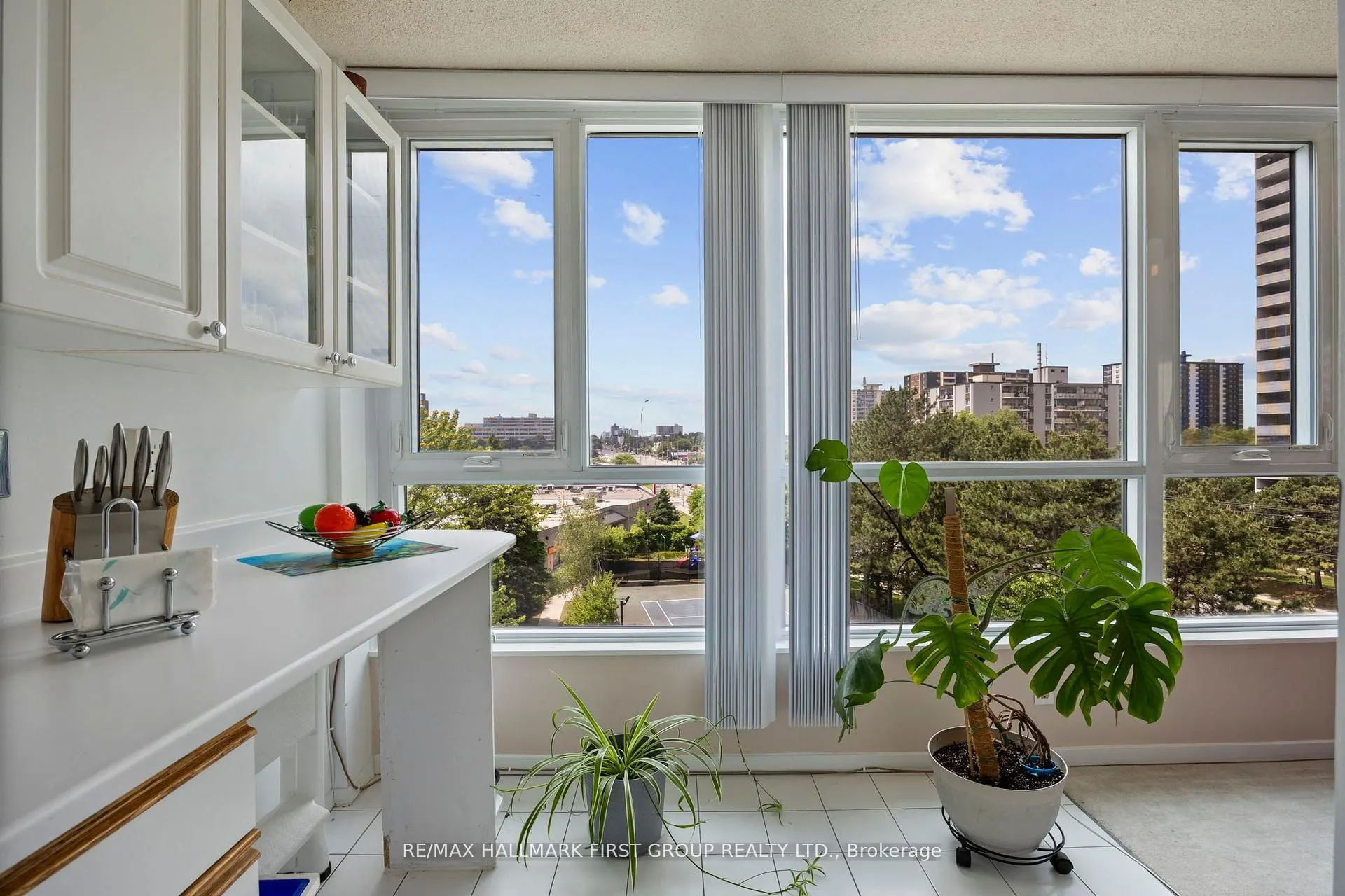 3231 Eglinton Avenue E, #506