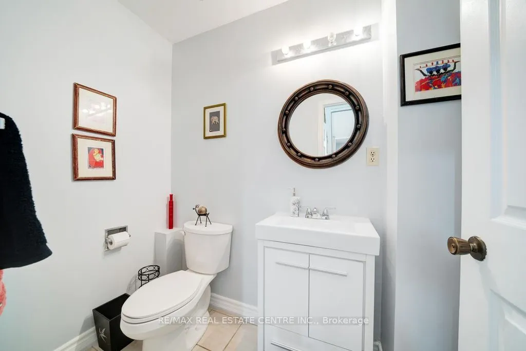 48 Hettersley Drive W
