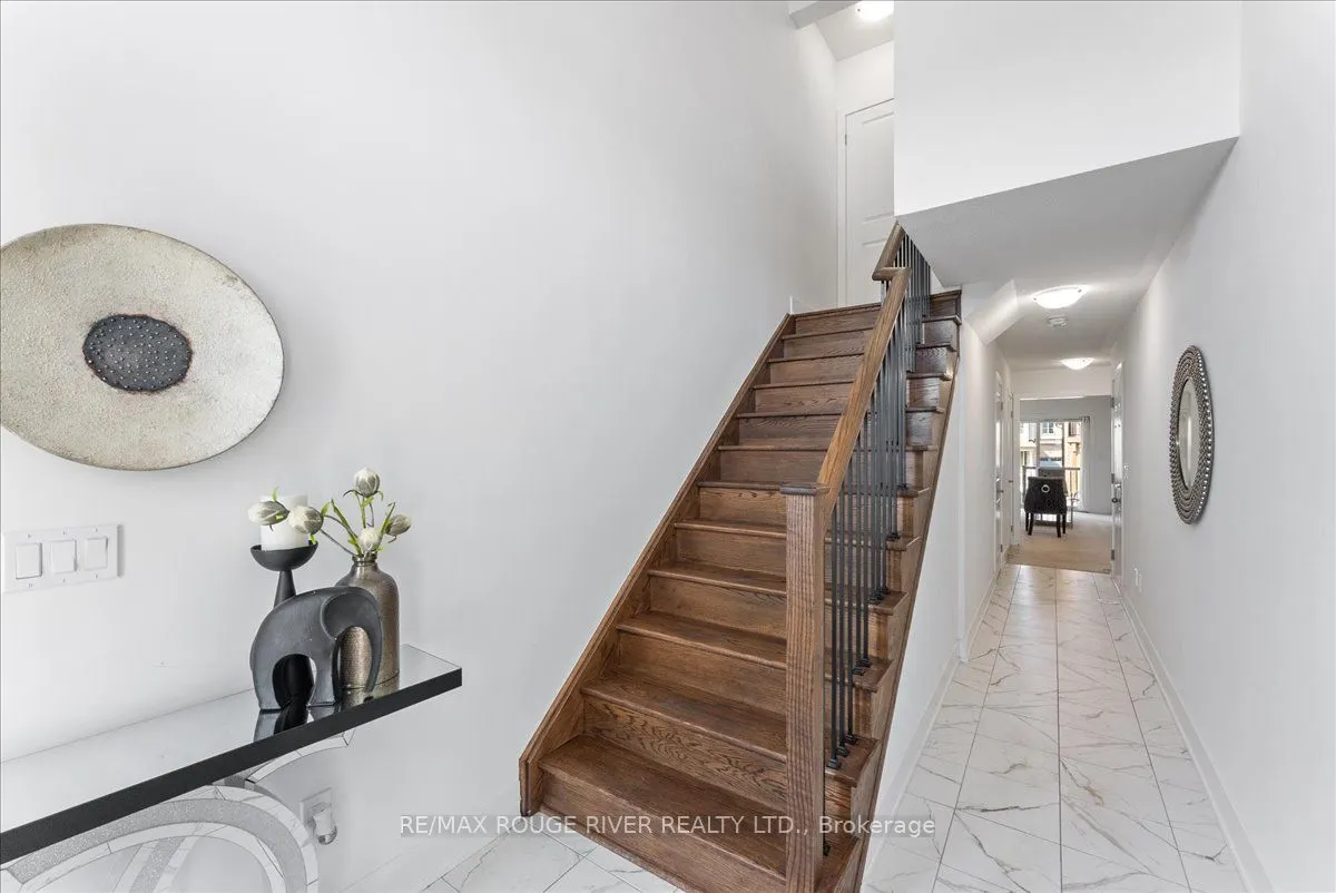 42 Elkington Crescent