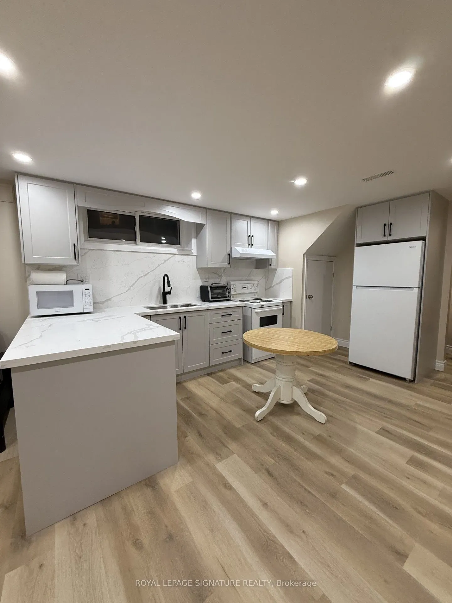 67 Hart Avenue, #Bsmt