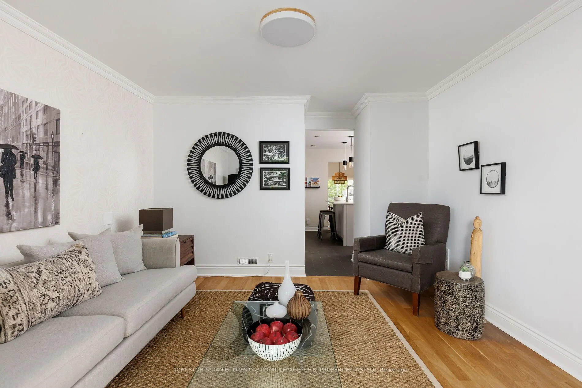 33 Redwood Avenue