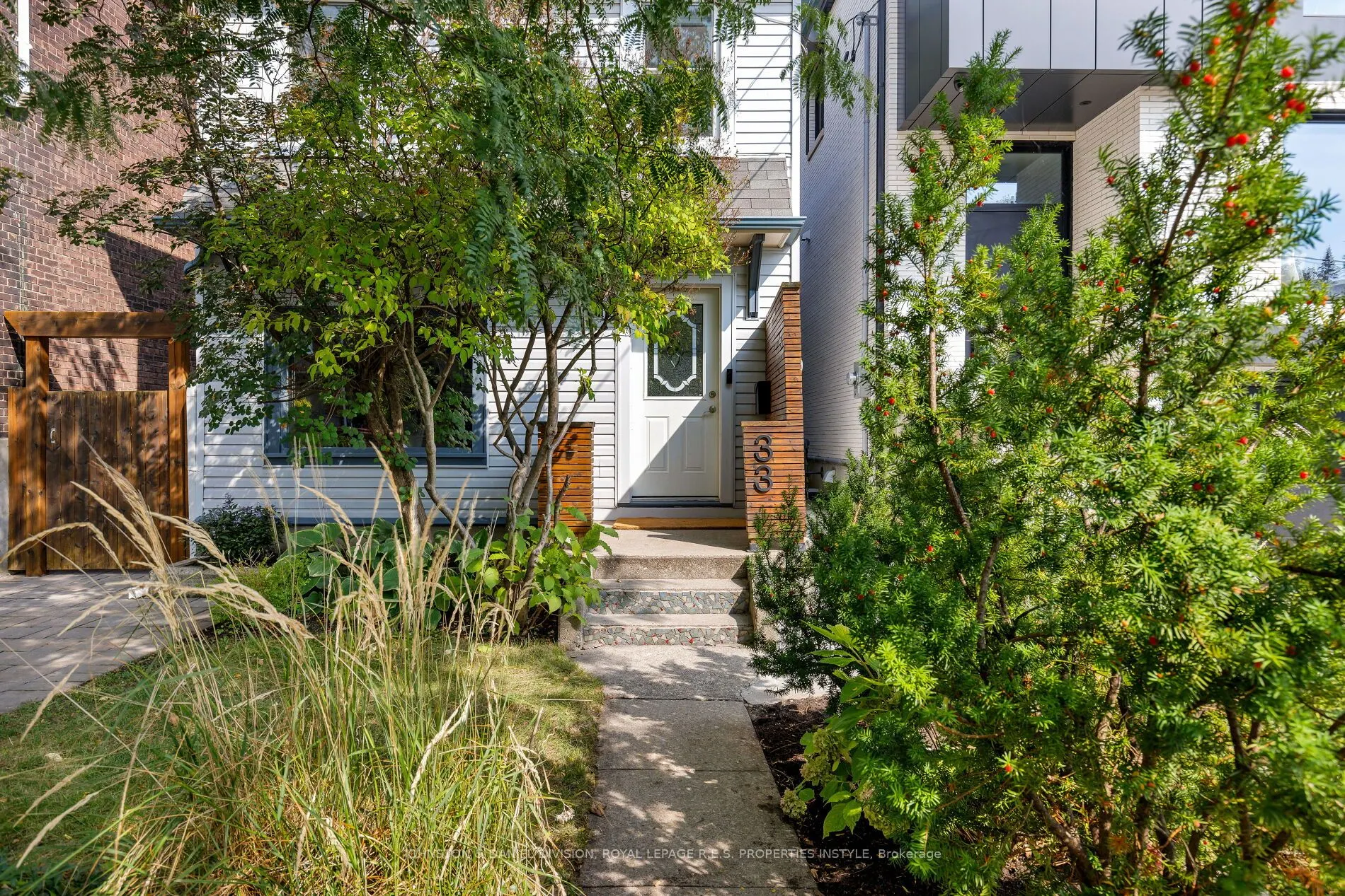 33 Redwood Avenue