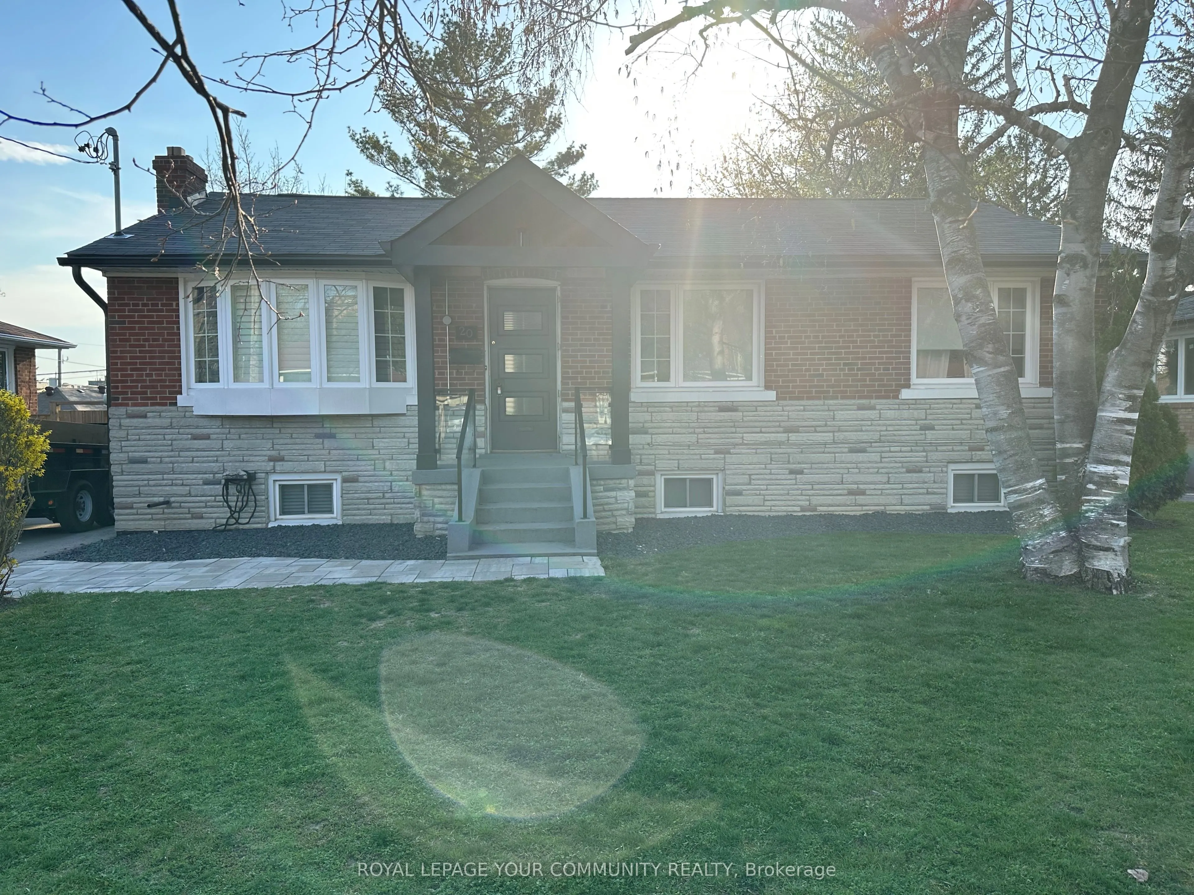 20 Bonny Lynn Court, #Main