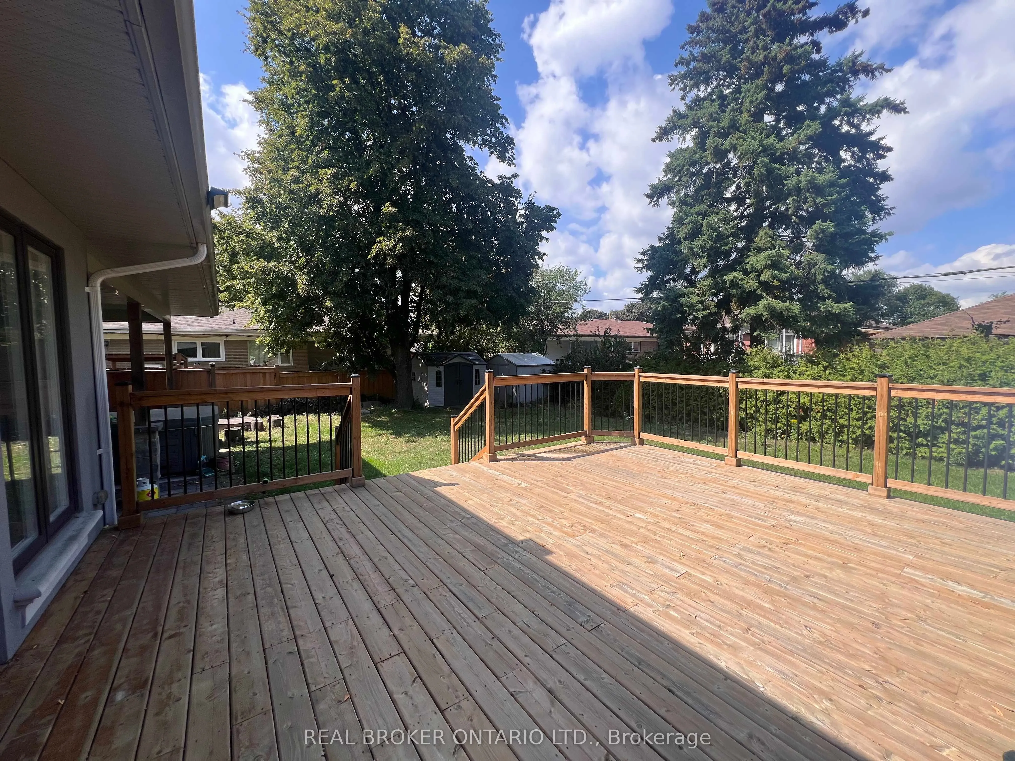 30 Meadowacres Drive