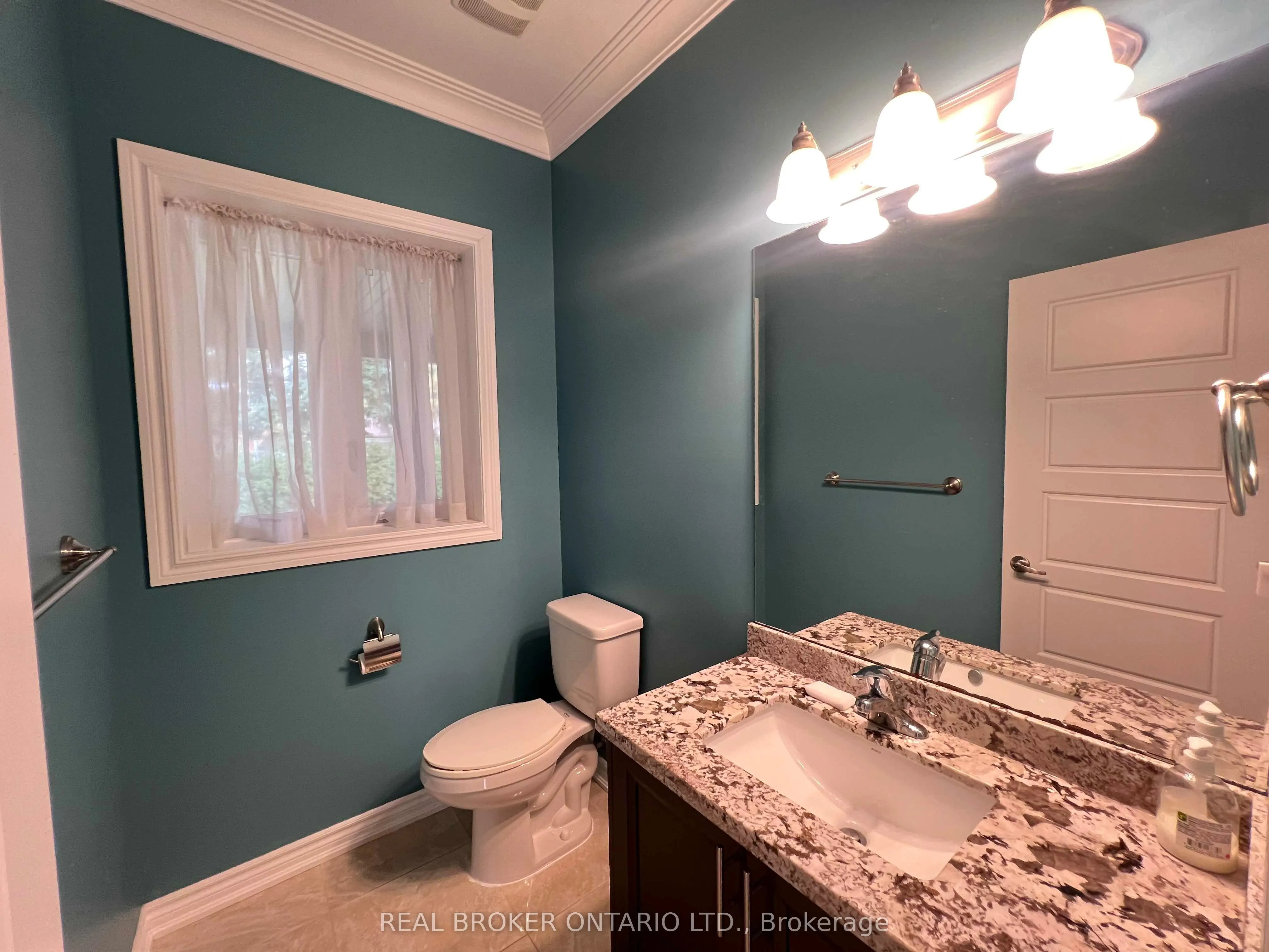 30 Meadowacres Drive