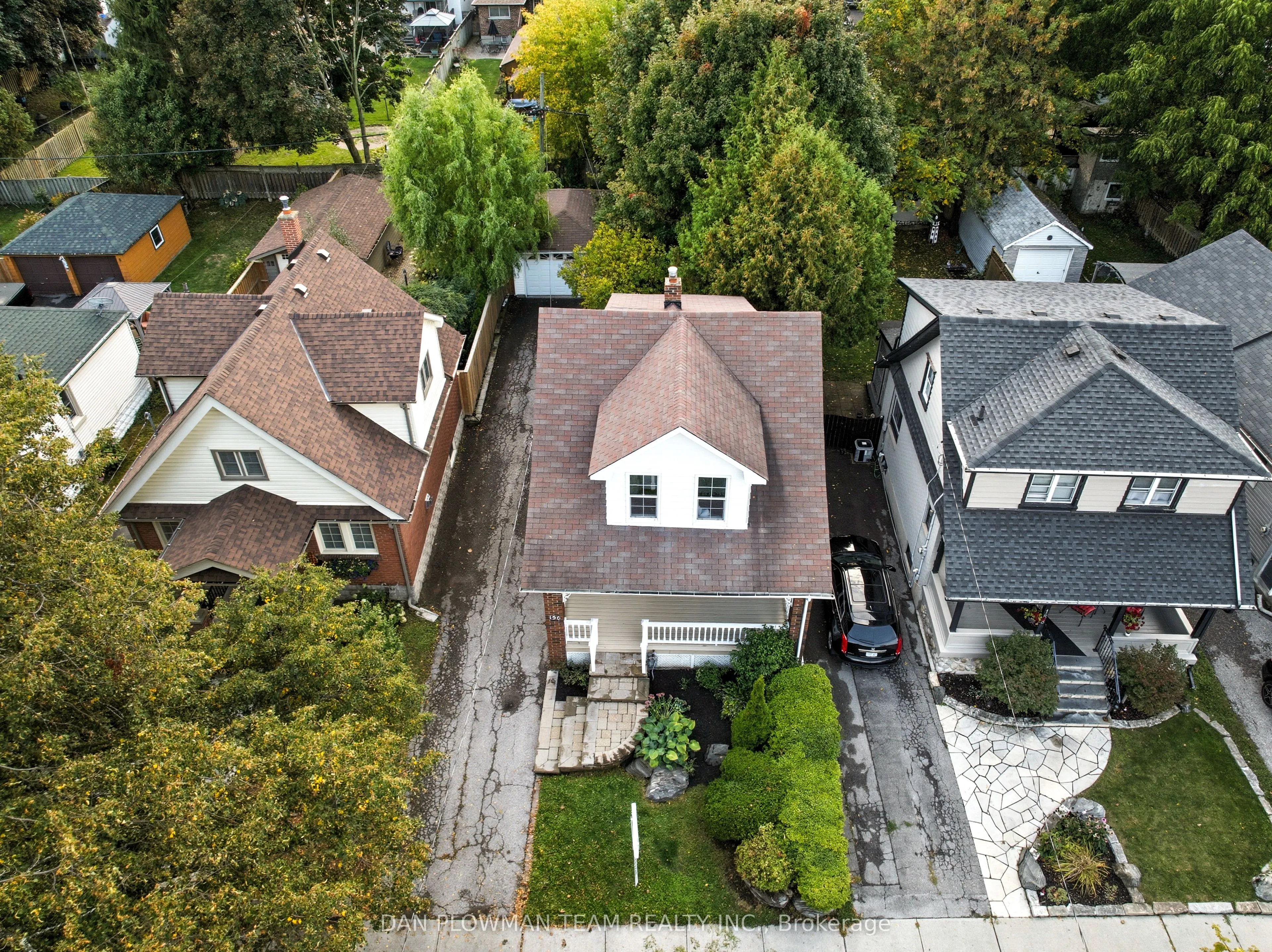 156 Roxborough Avenue