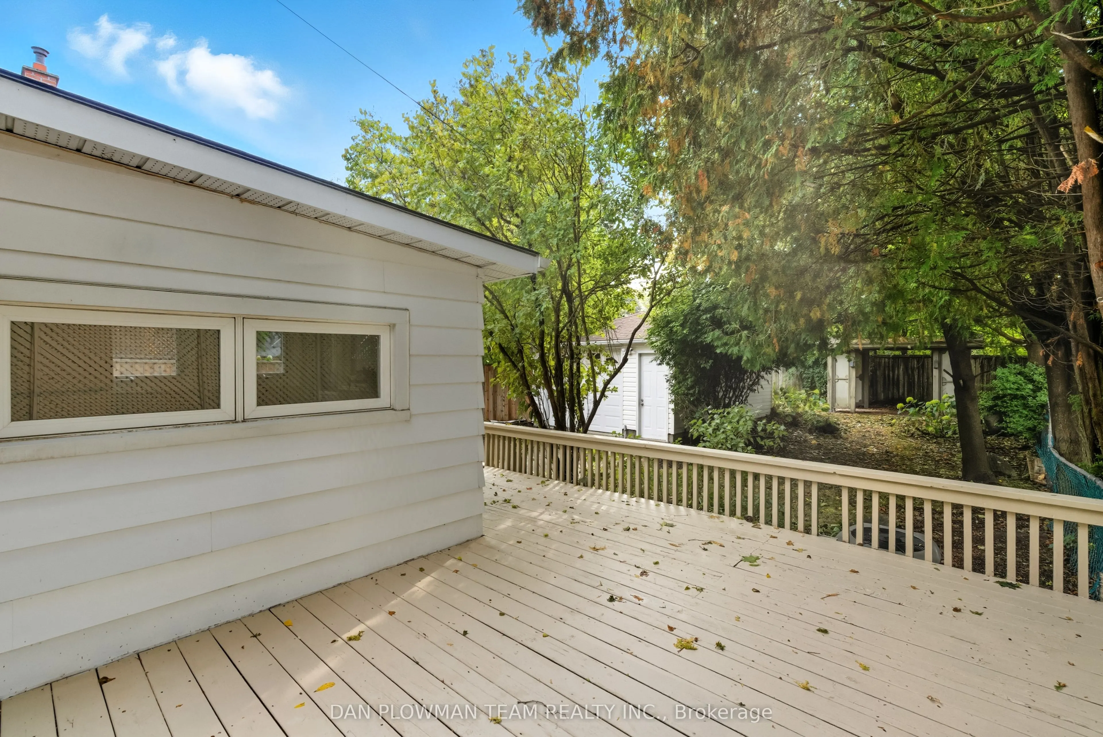 156 Roxborough Avenue
