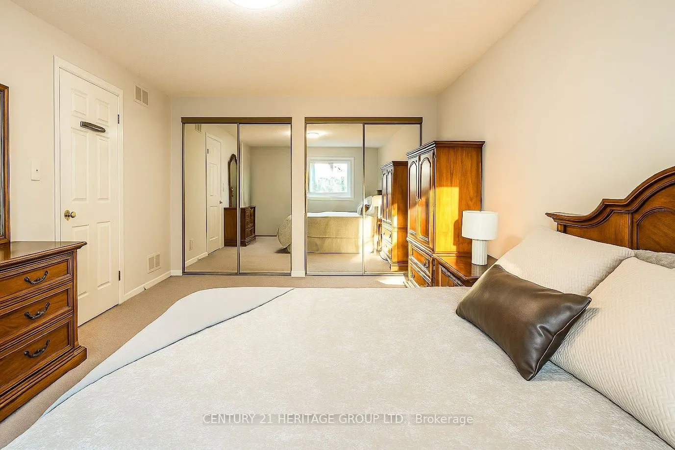 824 Thornton Road N