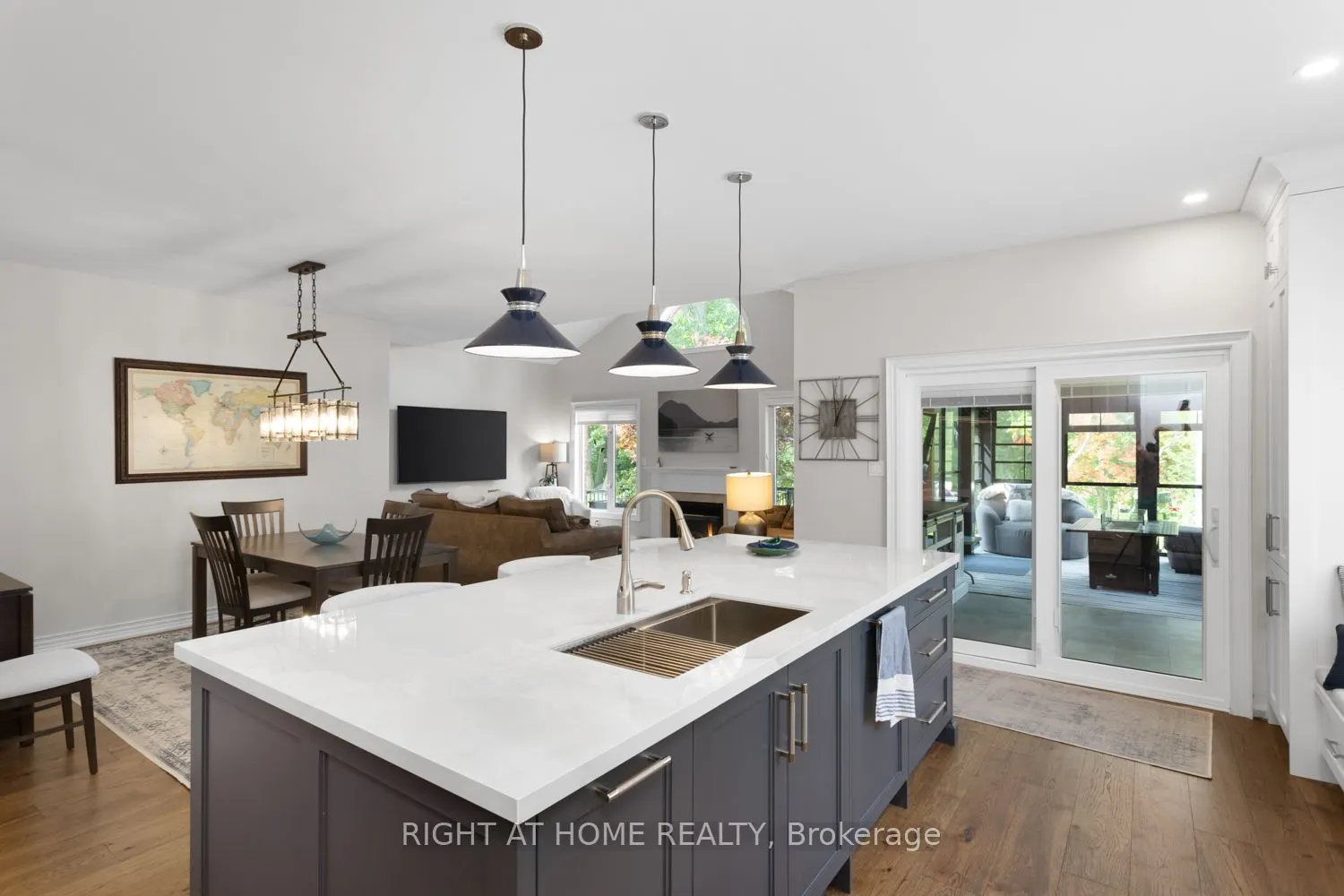311 Waterbury Crescent