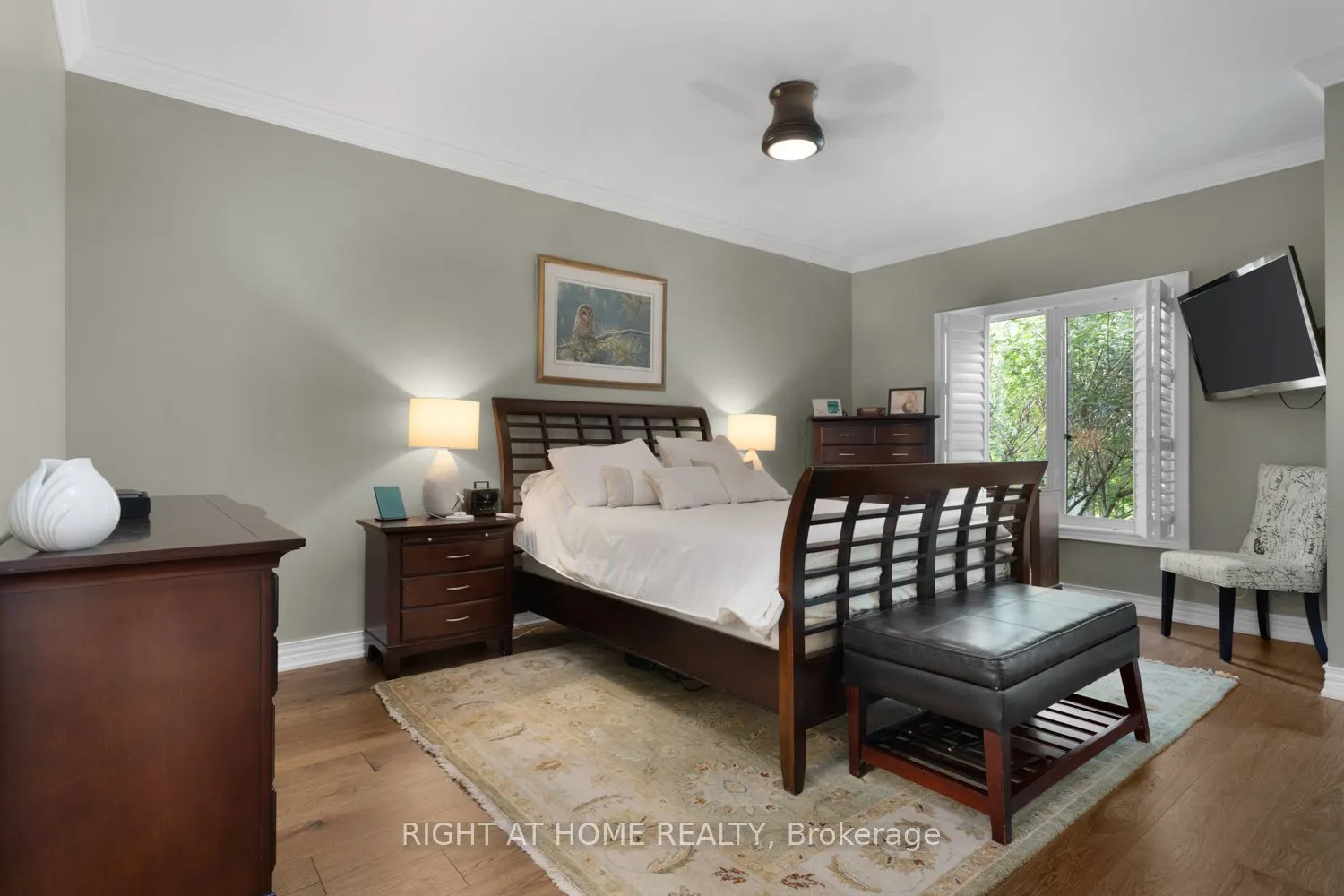 311 Waterbury Crescent