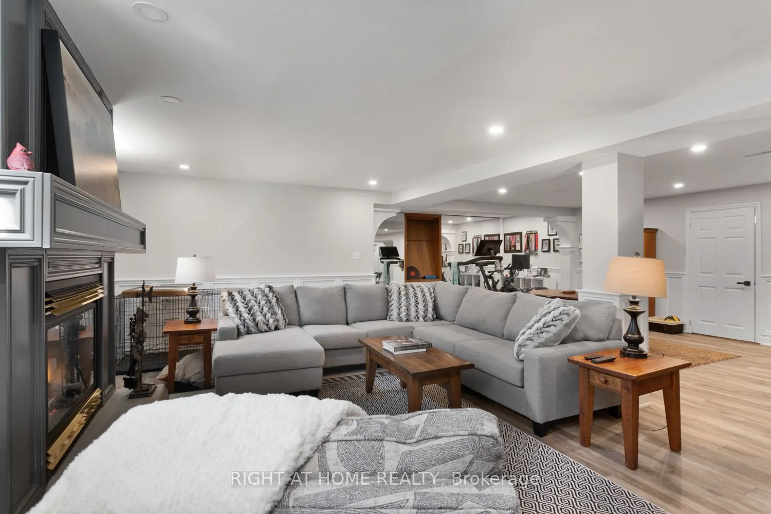 311 Waterbury Crescent