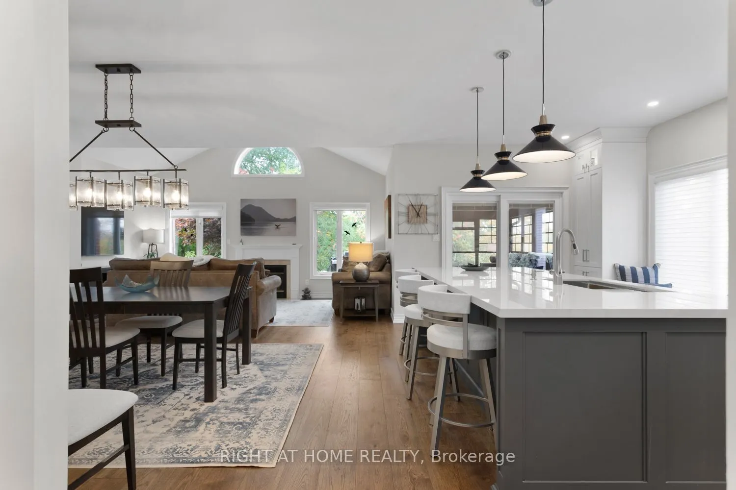 311 Waterbury Crescent