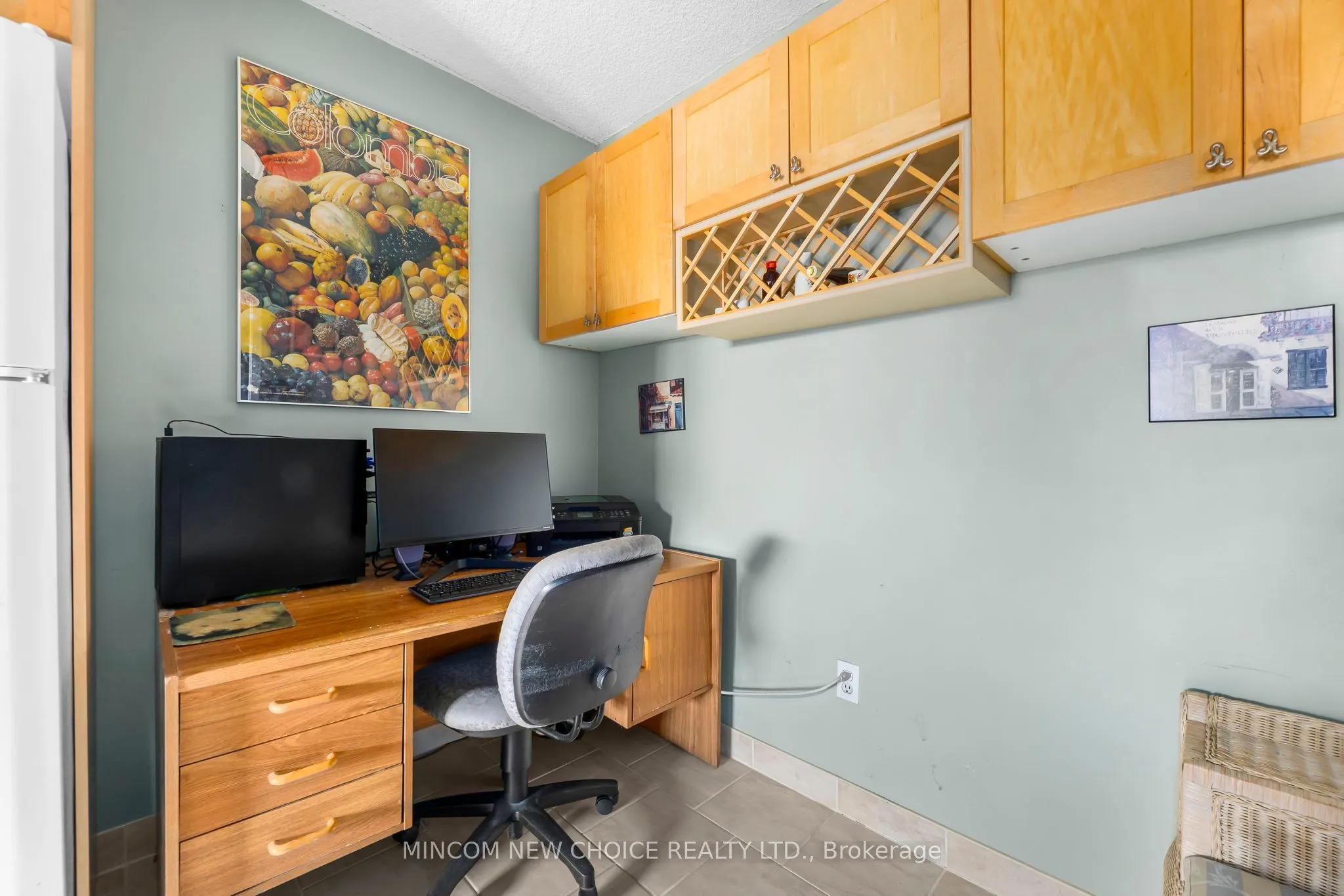 92 Church Street S, #411