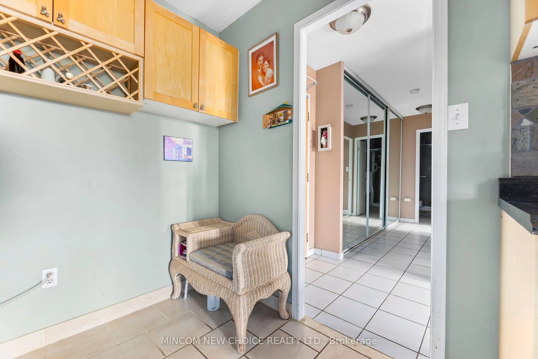 92 Church Street S, #411