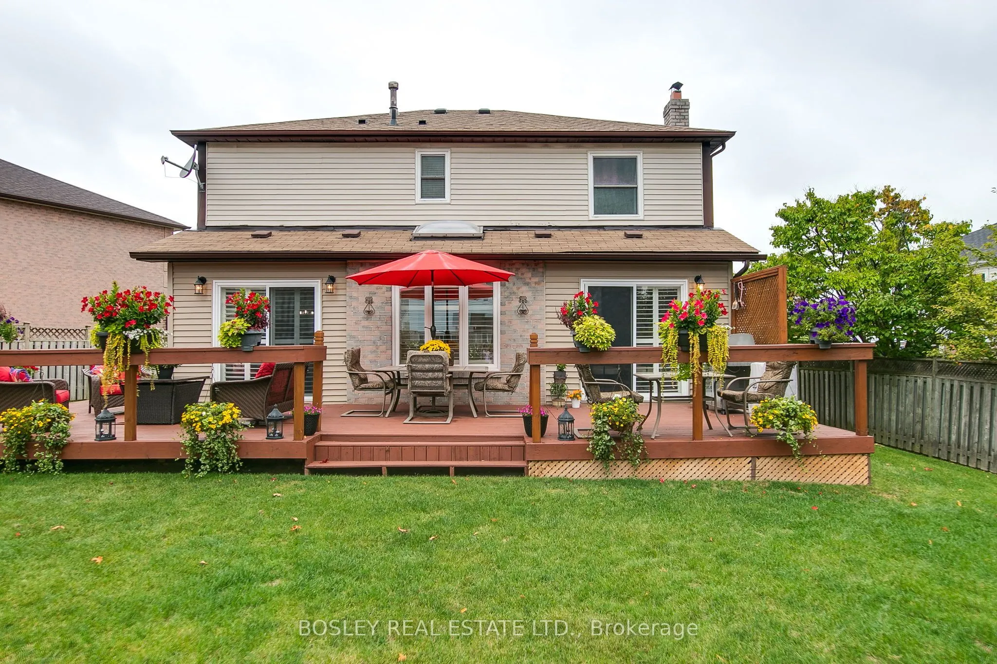 769 Lochness Crescent