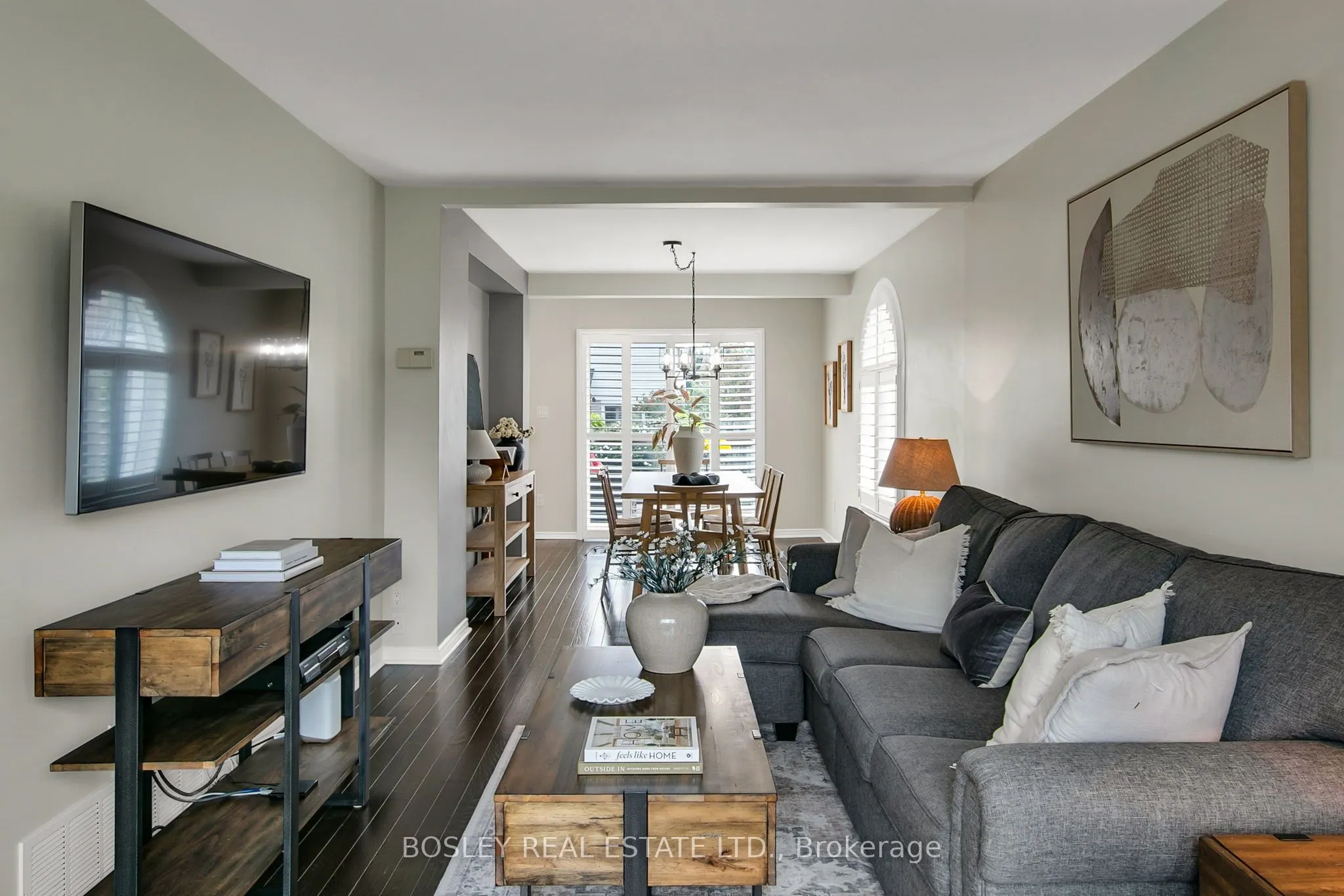 769 Lochness Crescent