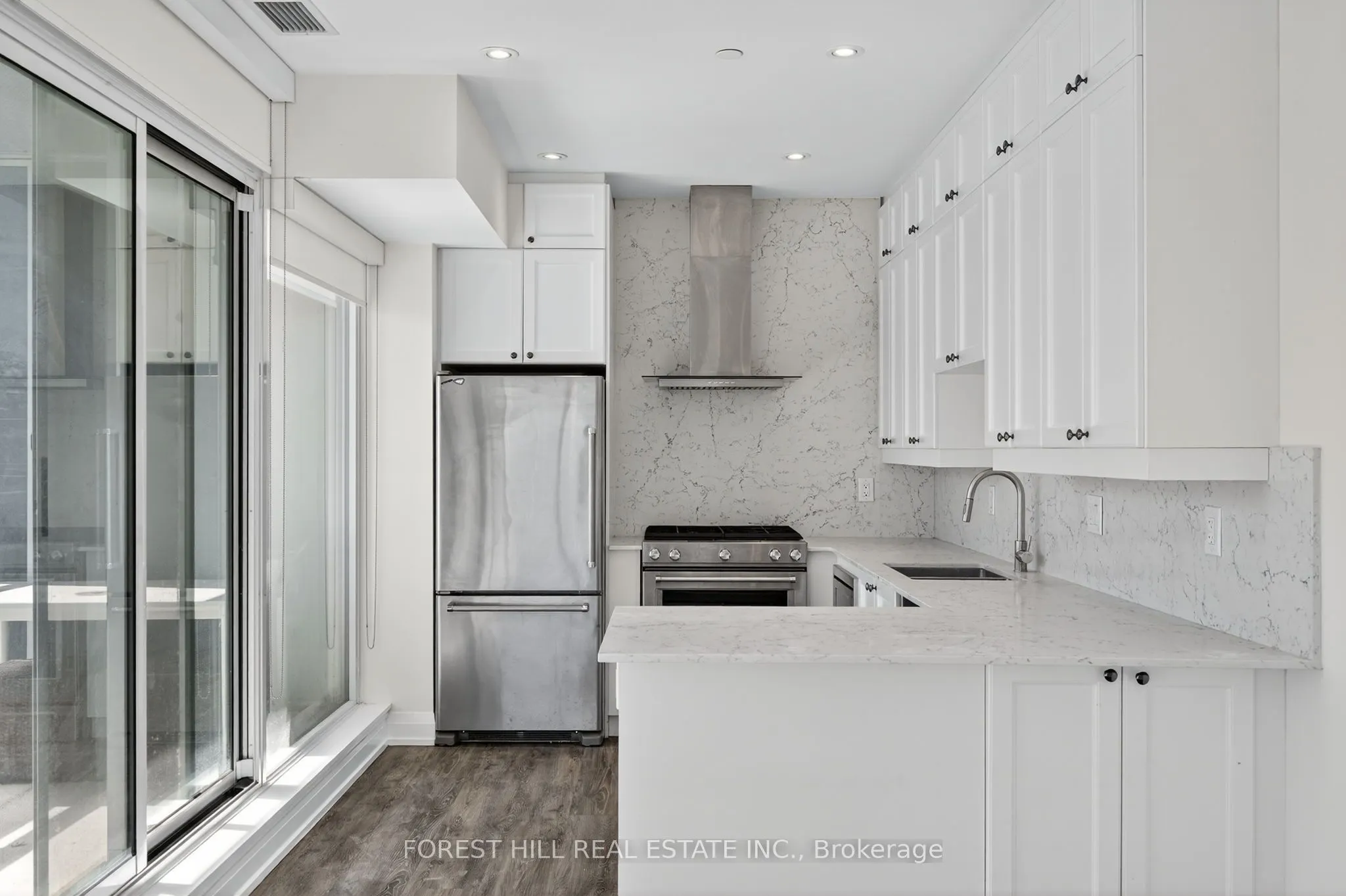 200 Woodbine Avenue, #402