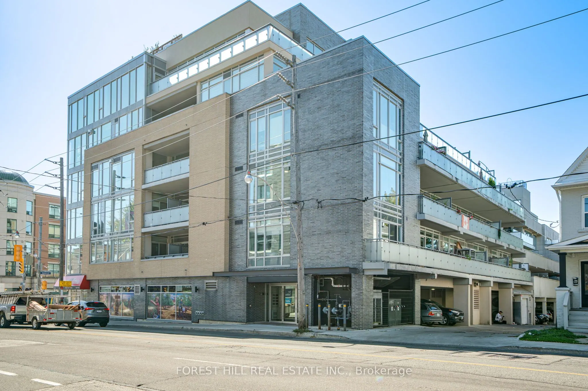 200 Woodbine Avenue, #402