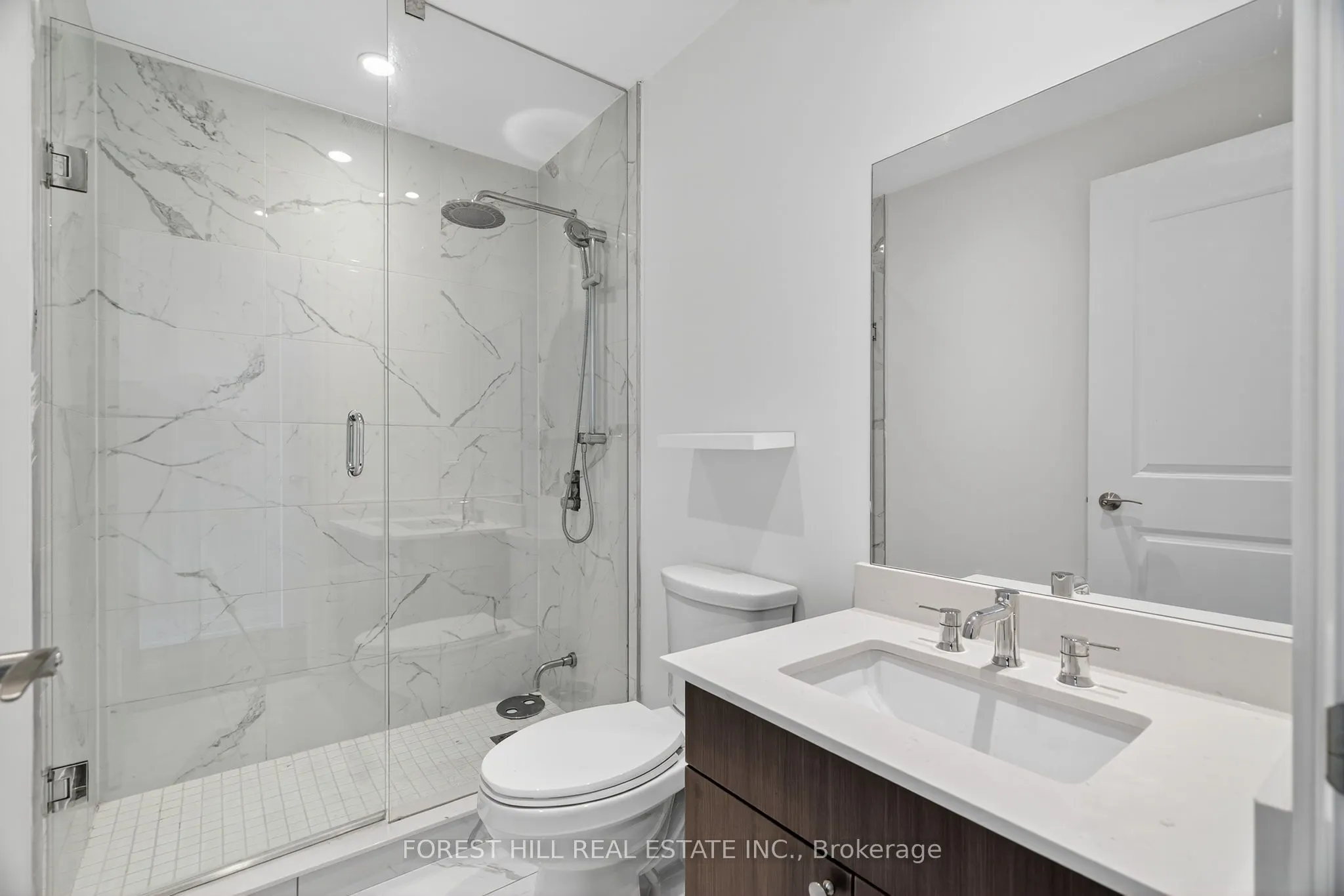 200 Woodbine Avenue, #402