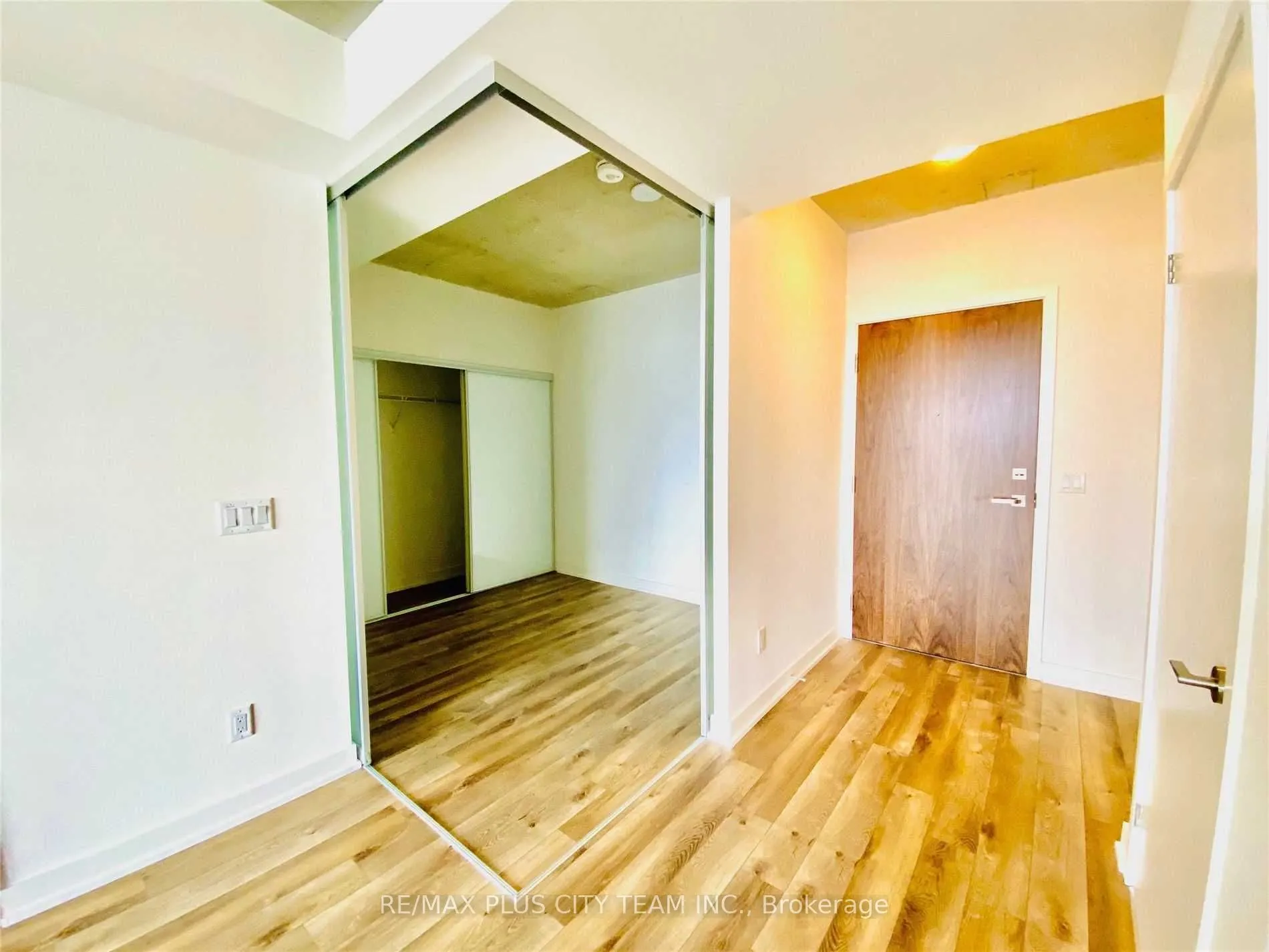 30 Baseball Place, #1023