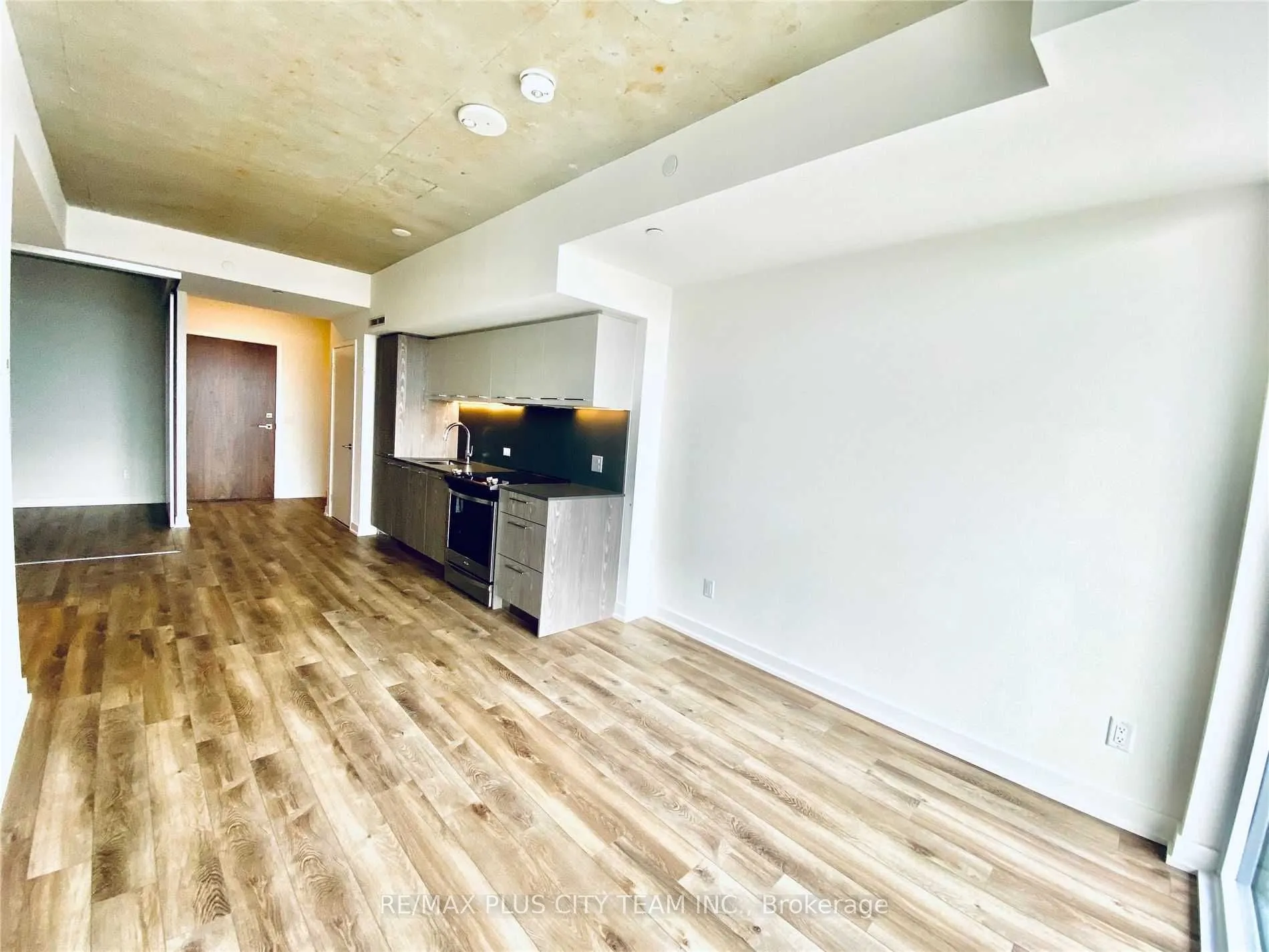 30 Baseball Place, #1023