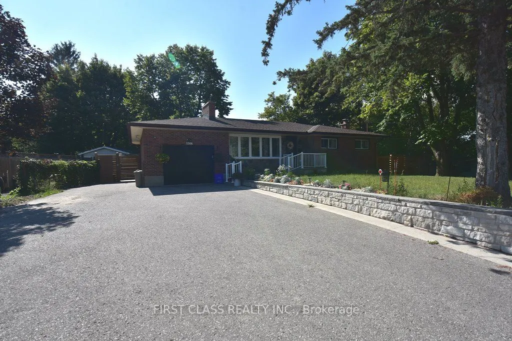 1506 Simcoe Street N, #B2
