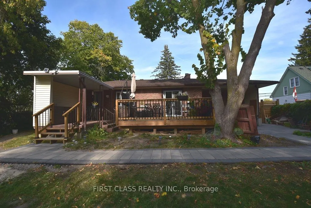 1506 Simcoe Street N, #B2