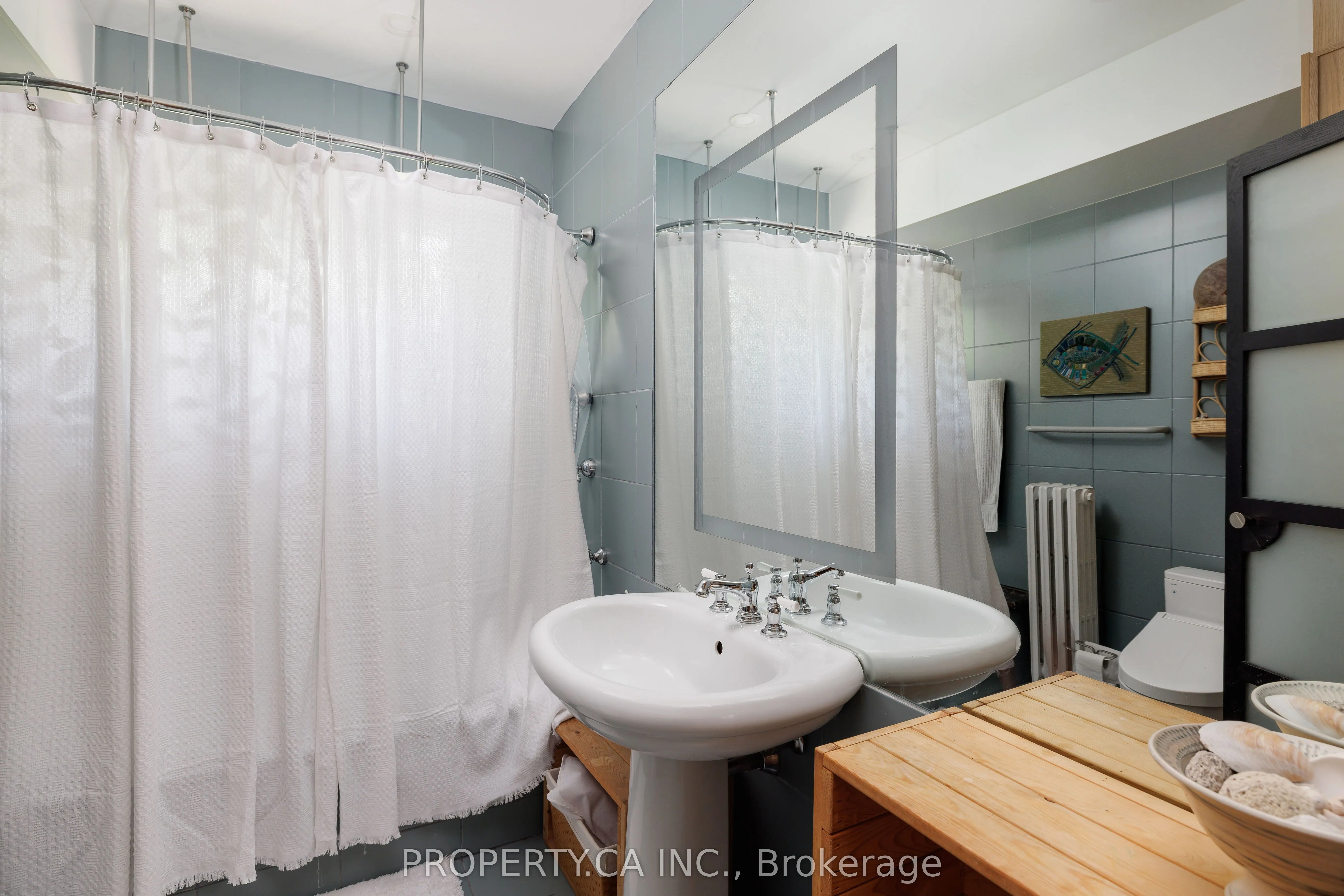 52 Wineva Avenue, #Upper