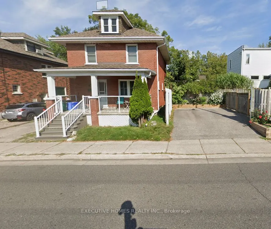 99 Adelaide Avenue W