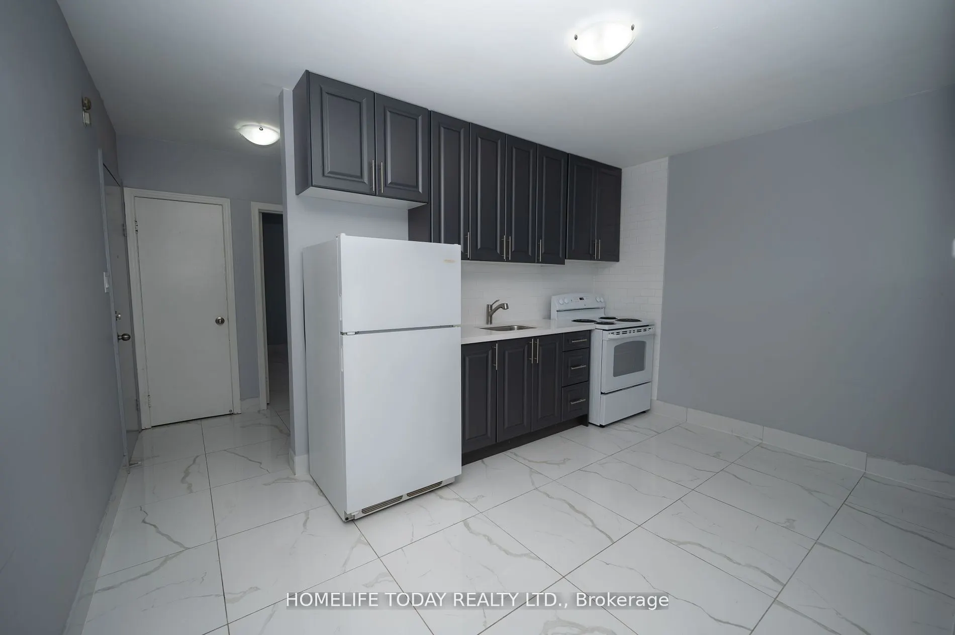 2624 Eglinton Avenue E, #1
