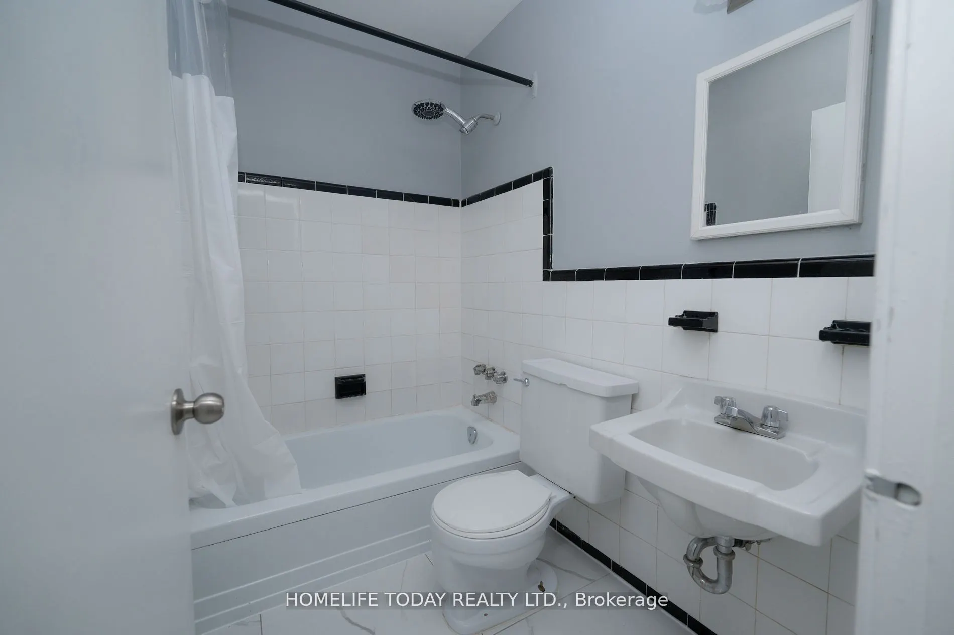 2624 Eglinton Avenue E, #1