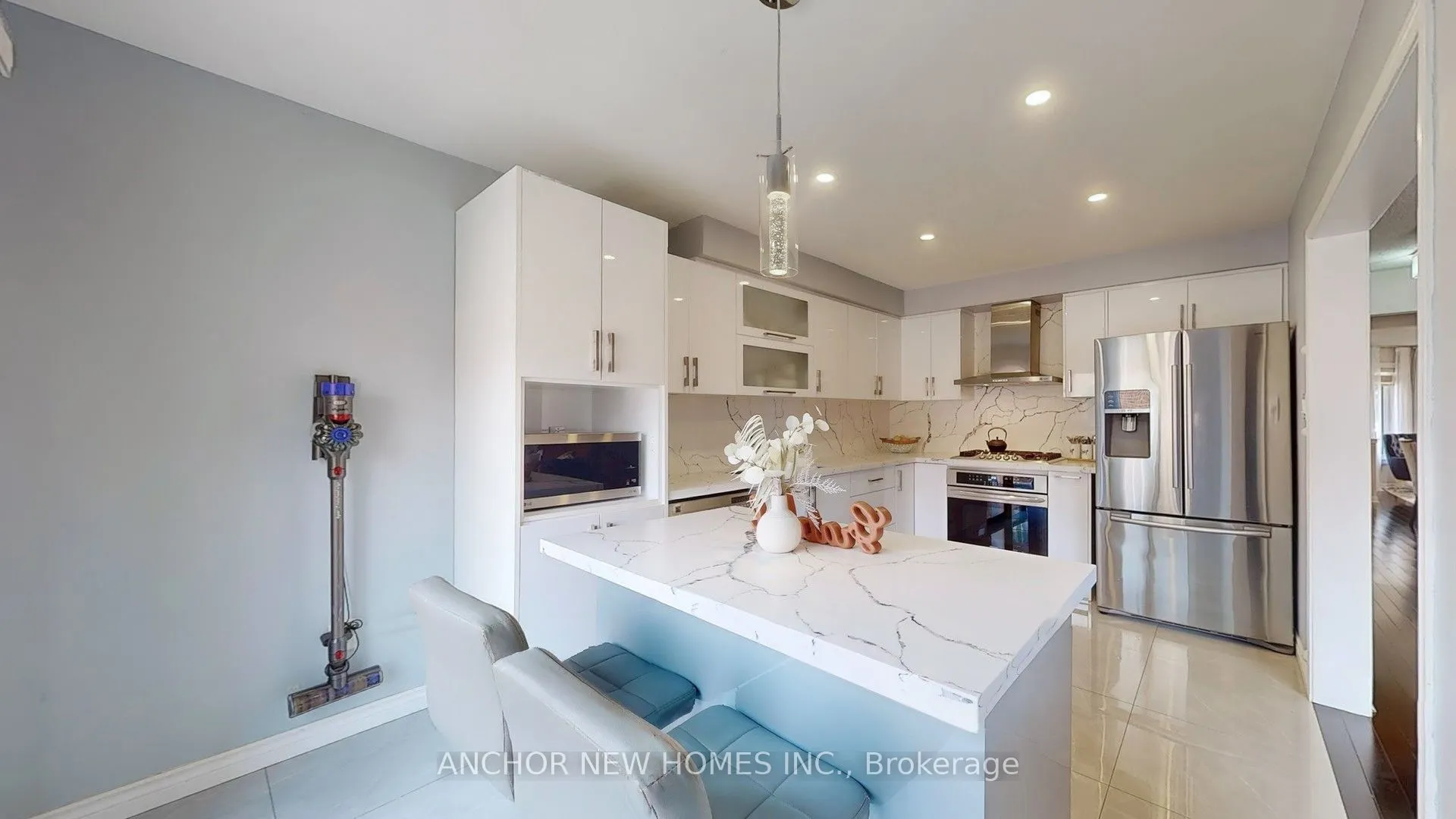 60 Coyote Crescent