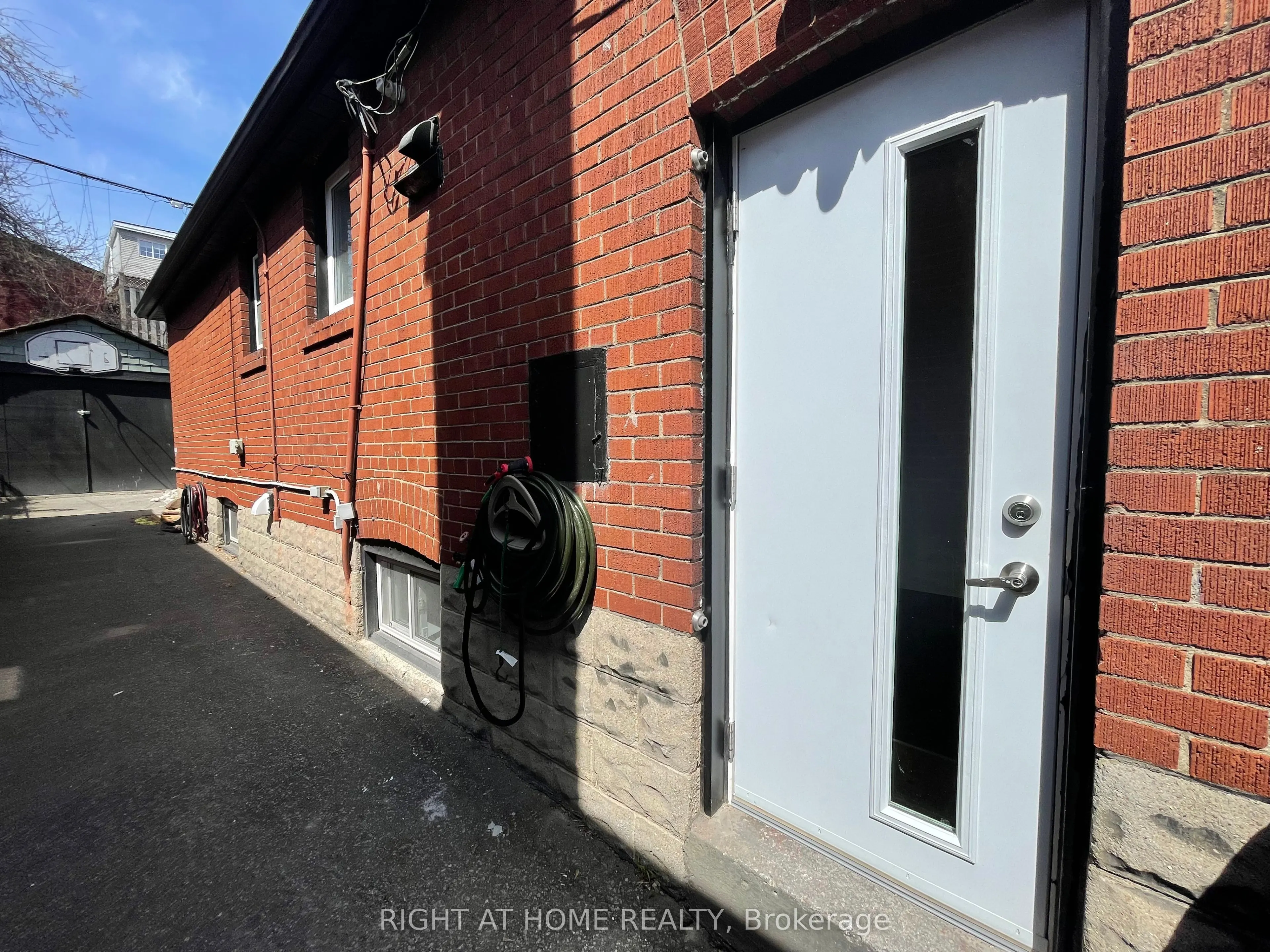 22 Glenside Avenue, #Lower