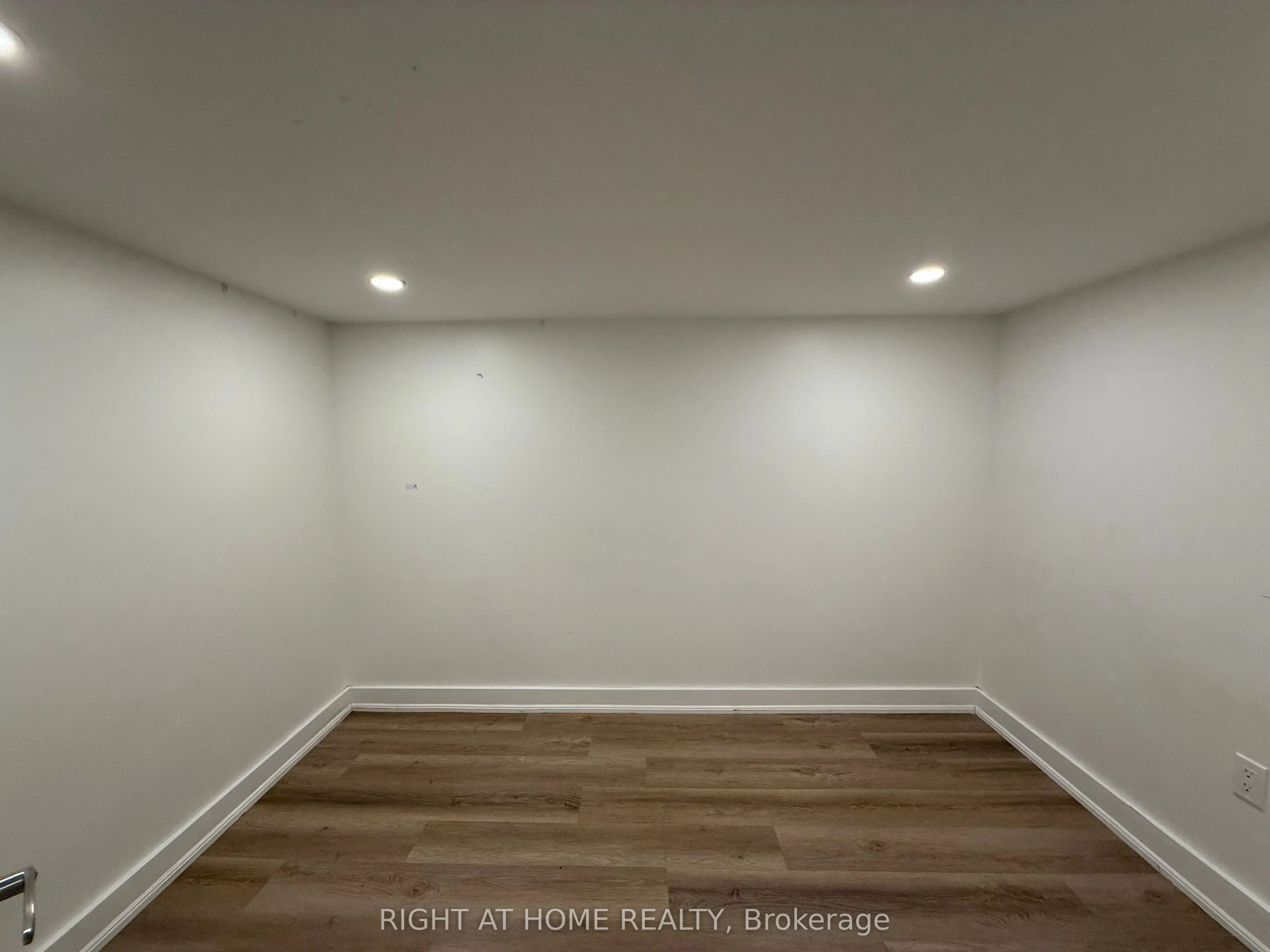 22 Glenside Avenue, #Lower