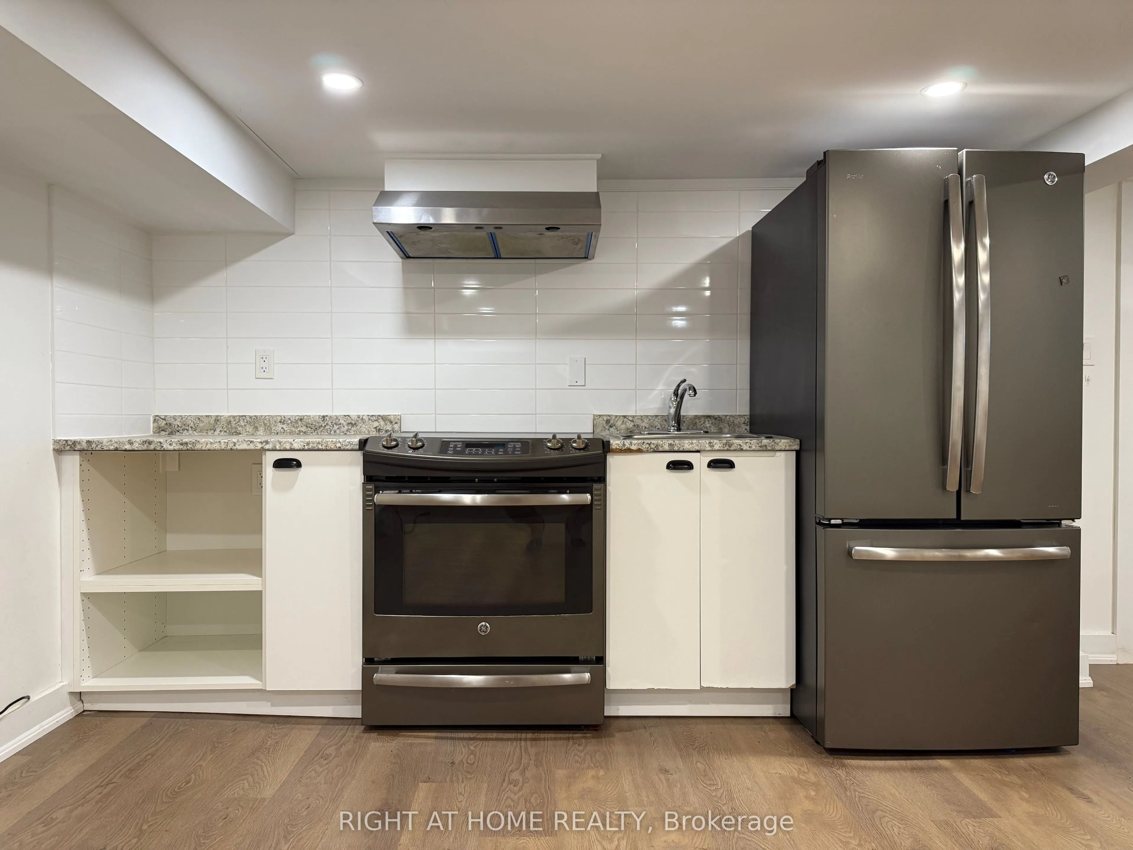 22 Glenside Avenue, #Lower