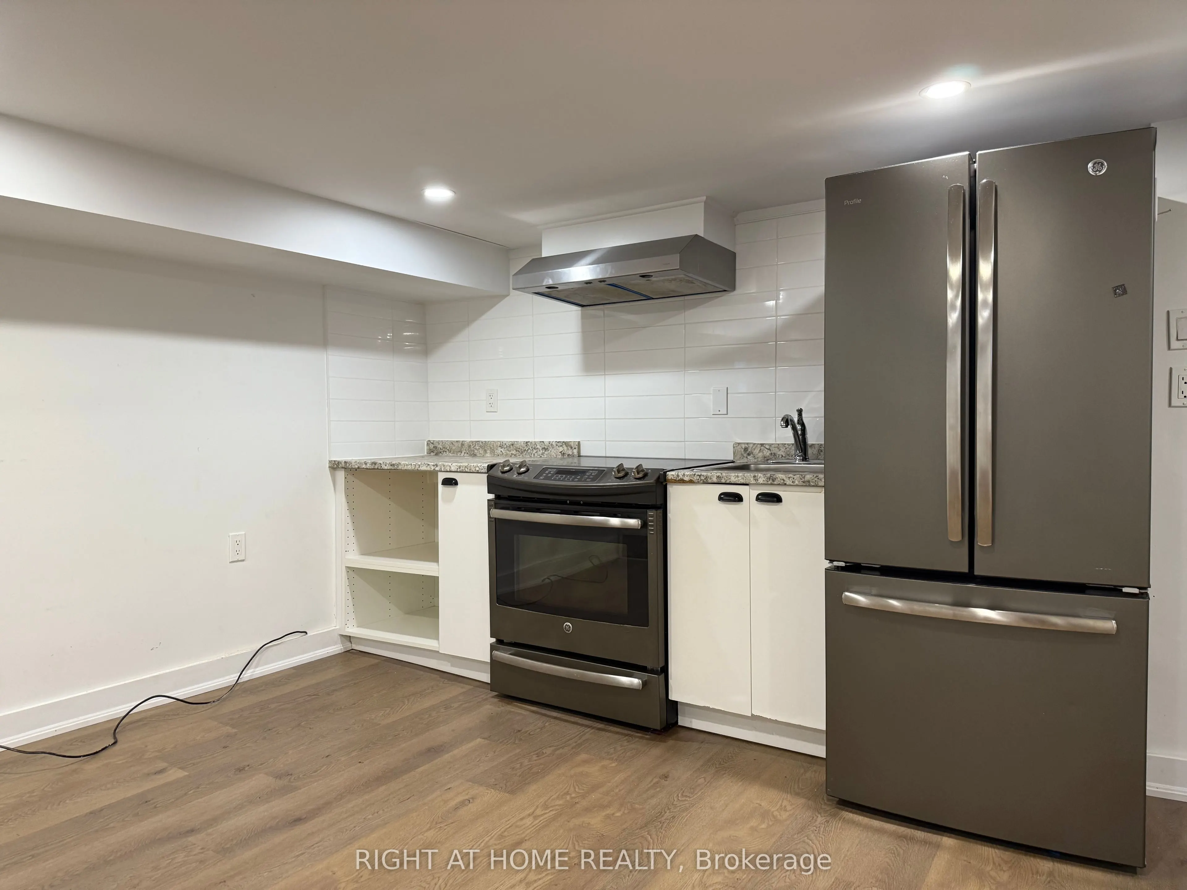 22 Glenside Avenue, #Lower