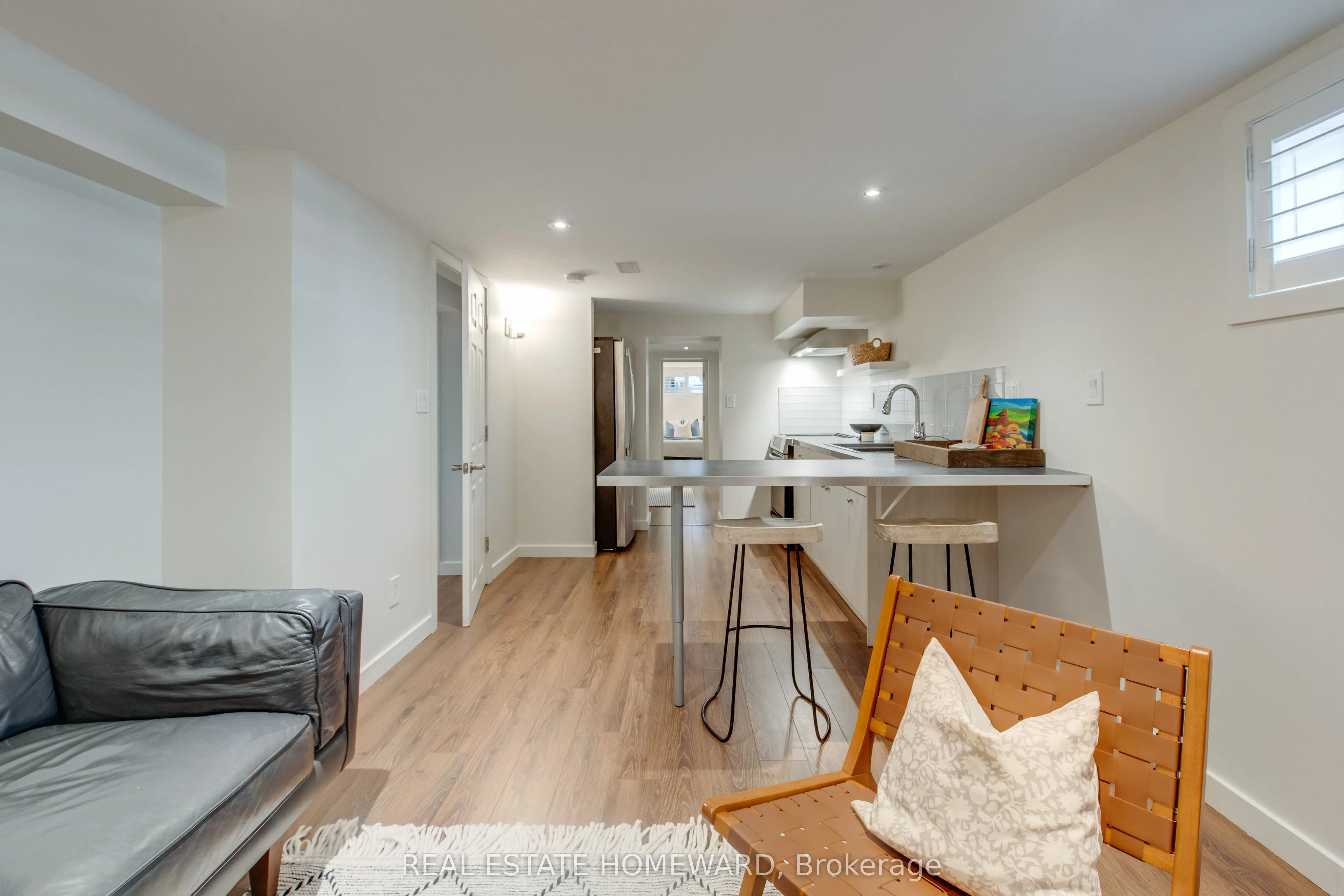 52 Harewood Avenue