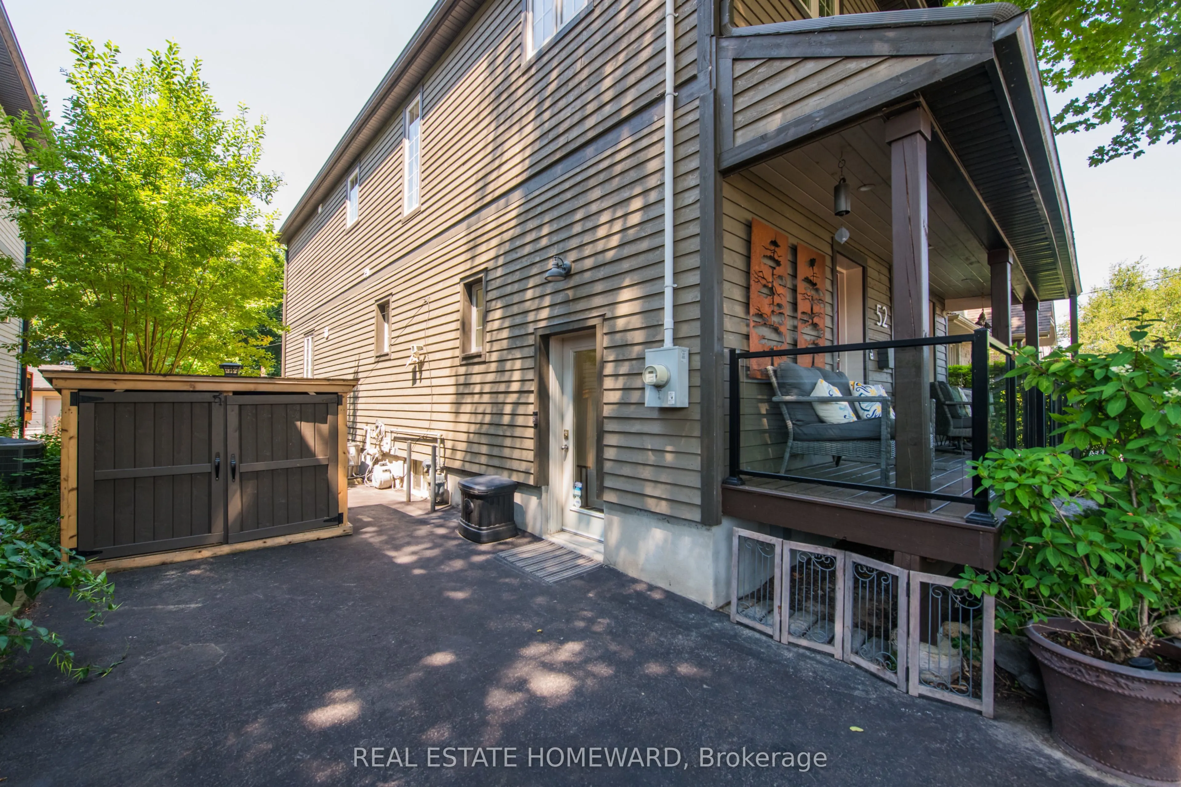 52 Harewood Avenue