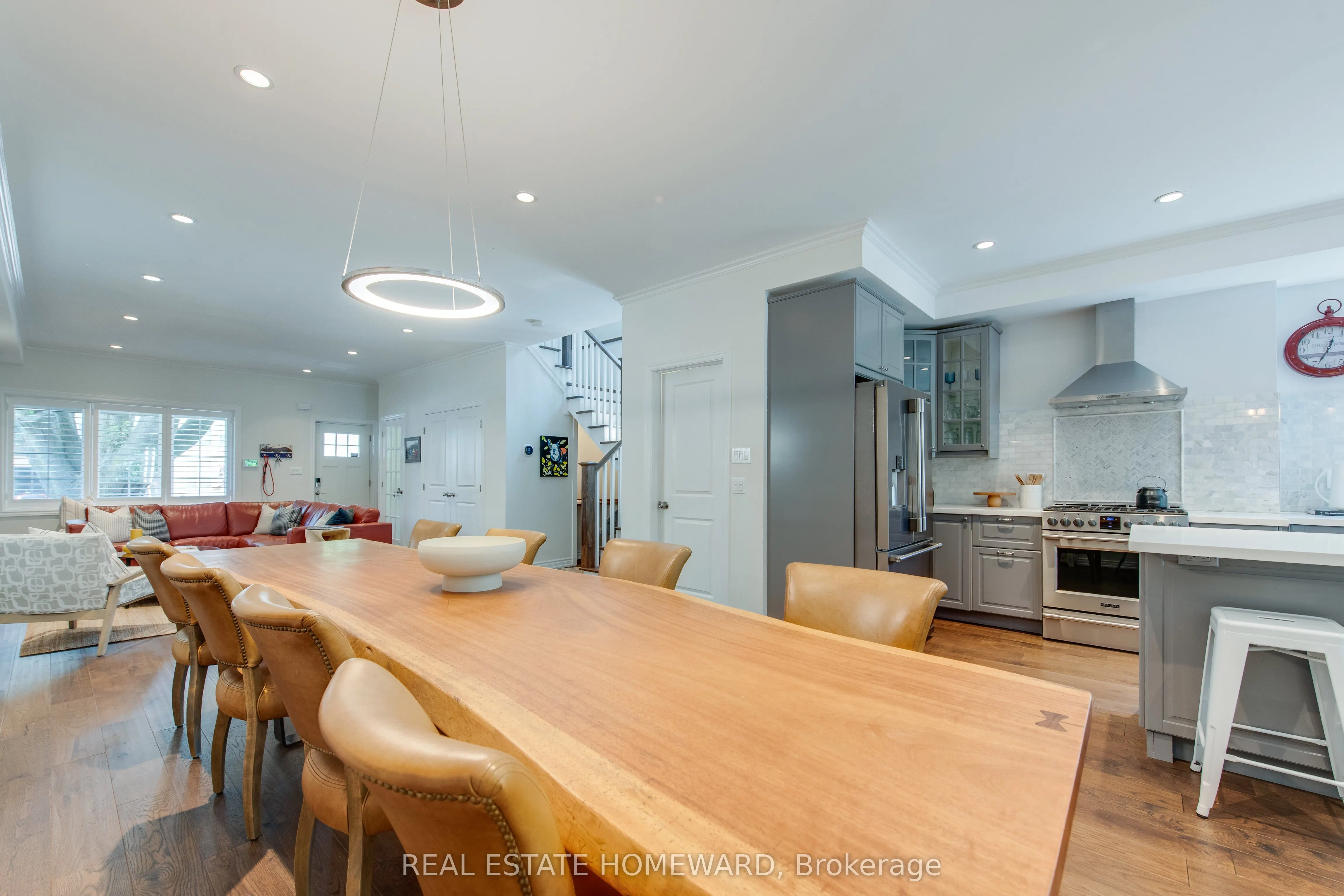 52 Harewood Avenue