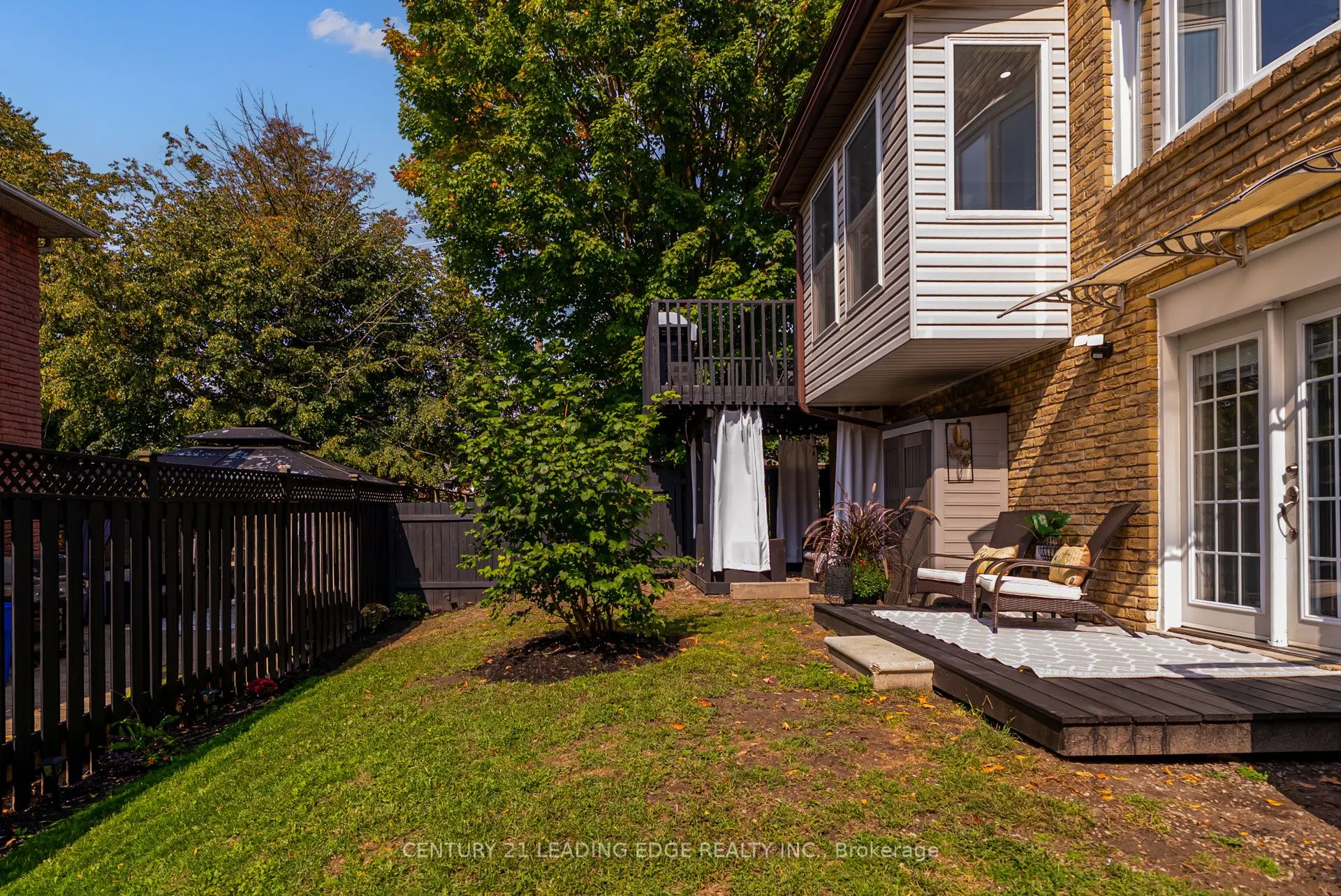 350 Ellesmere Court