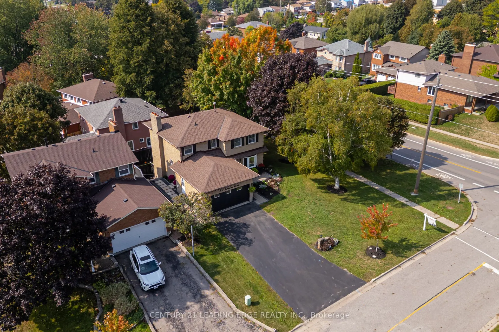 350 Ellesmere Court