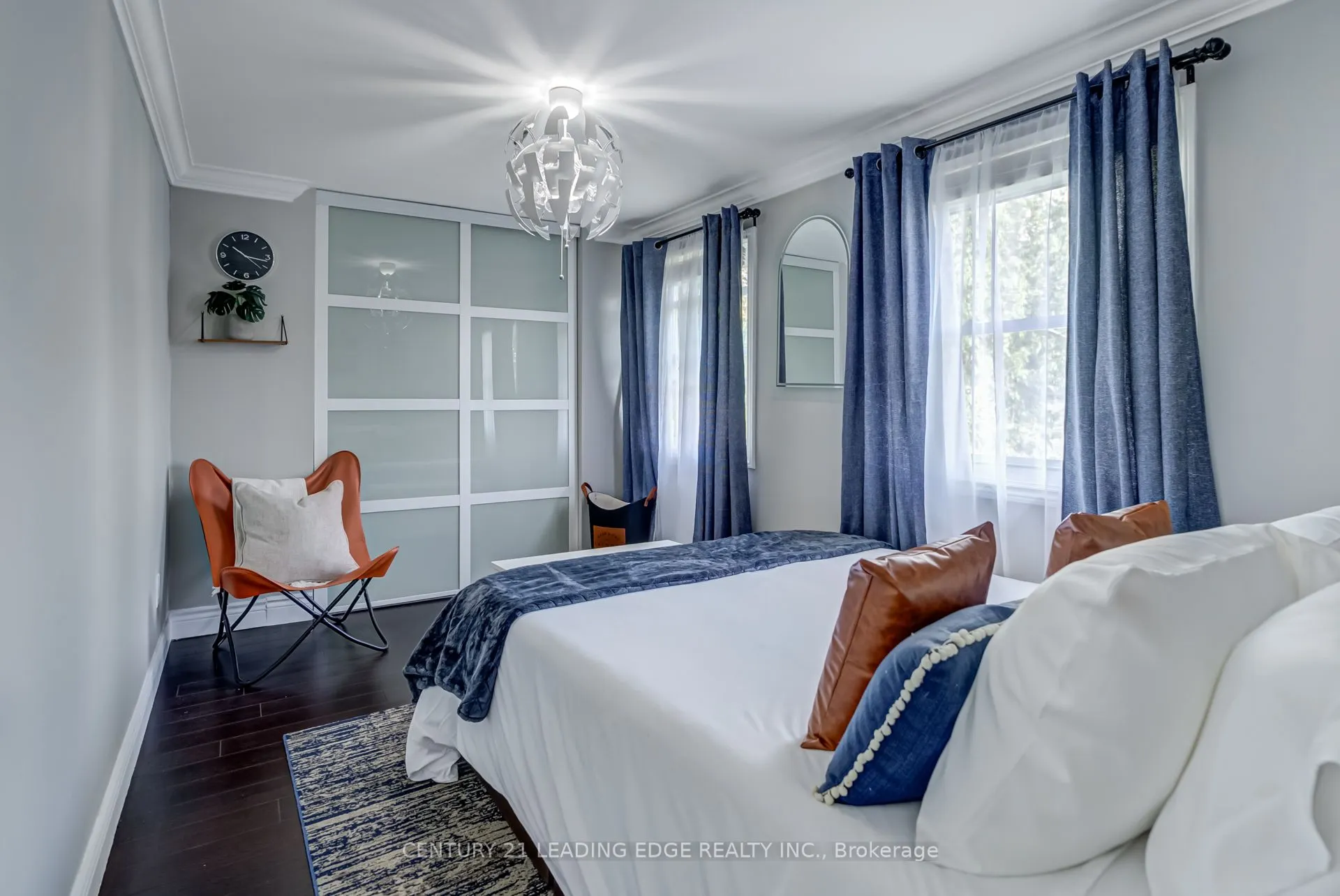 350 Ellesmere Court