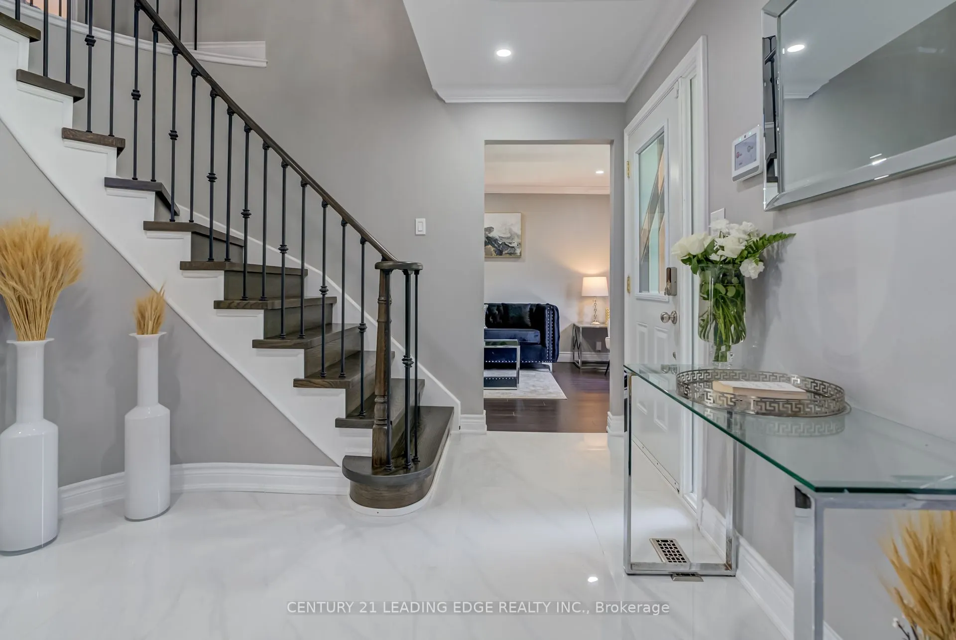350 Ellesmere Court