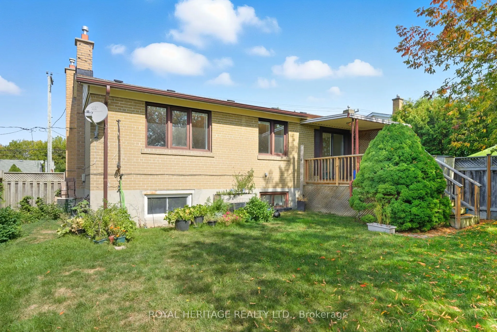713 Burns Street W, #Main