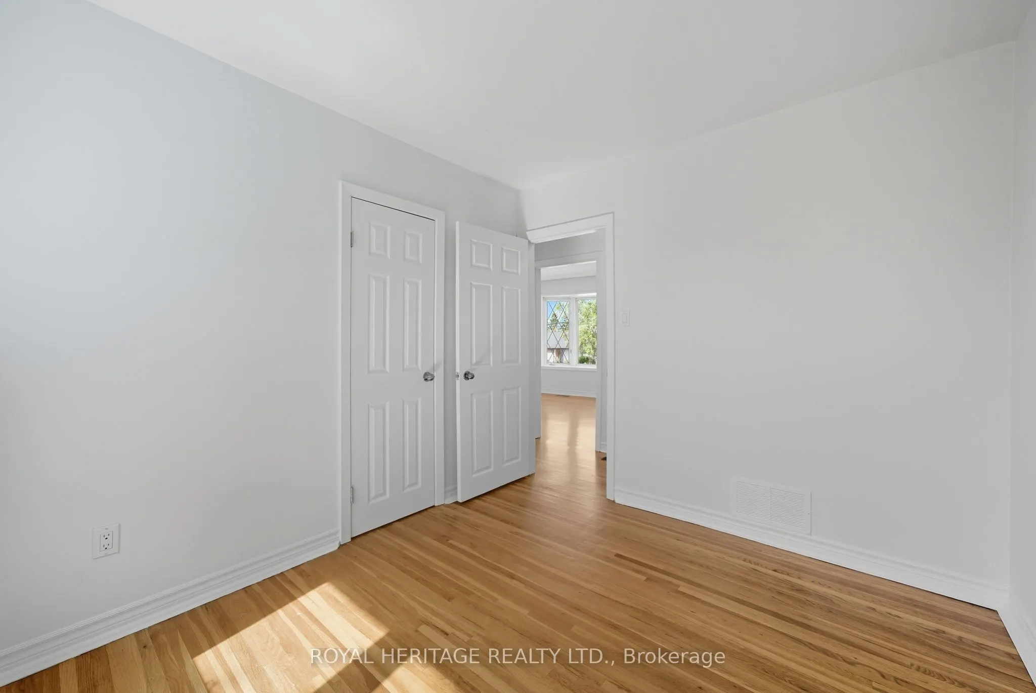713 Burns Street W, #Main