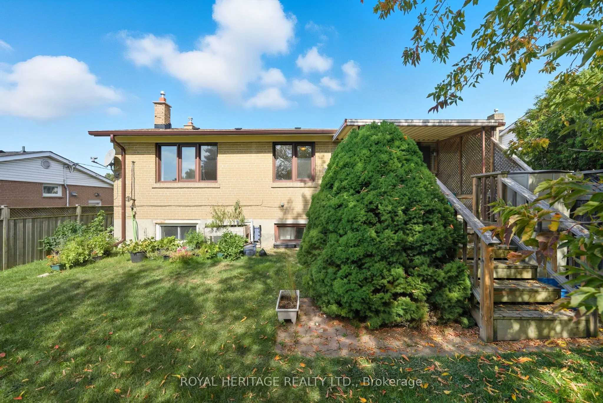 713 Burns Street W, #Main