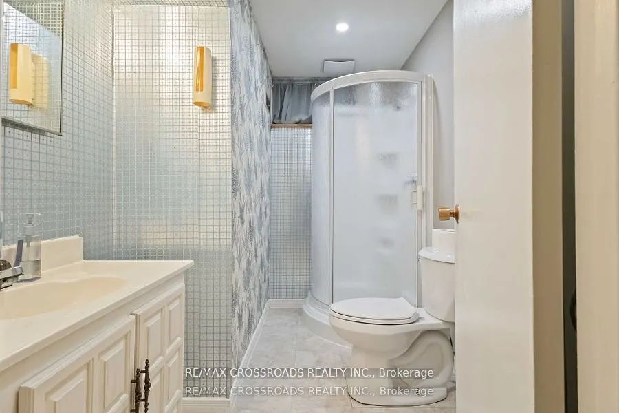 3 Bowater Drive