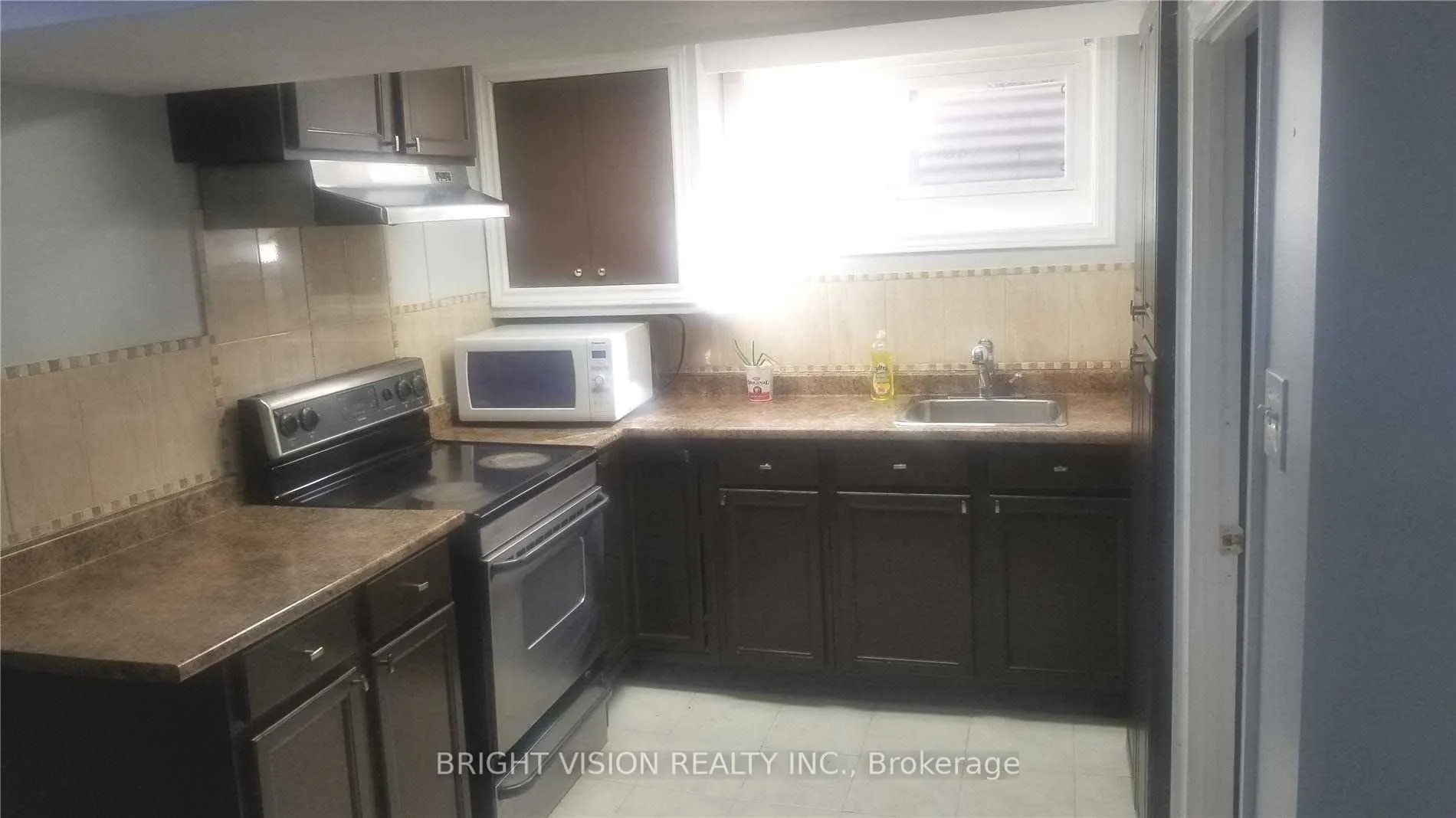 18 Stoney Creek Drive, #Lower