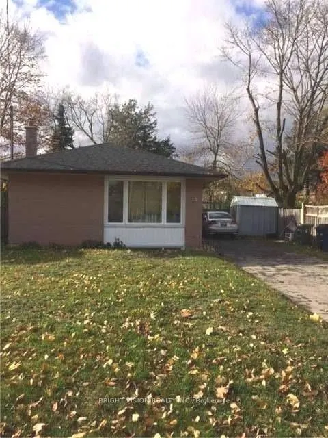 18 Stoney Creek Drive, #Lower