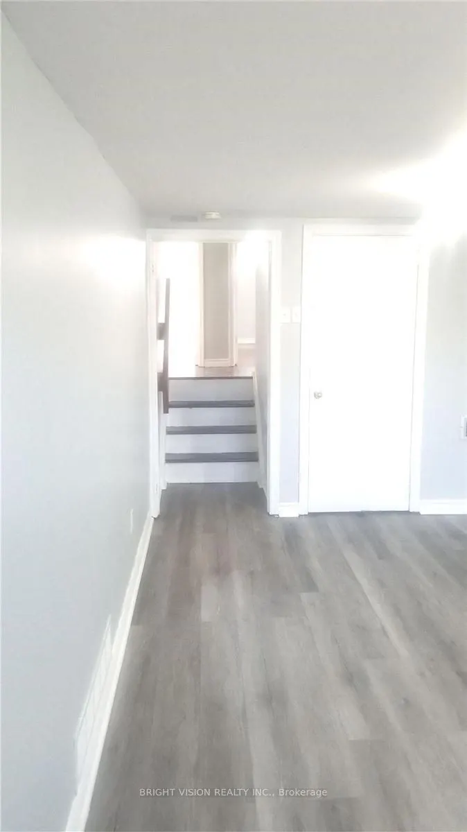 18 Stoney Creek Drive, #Lower